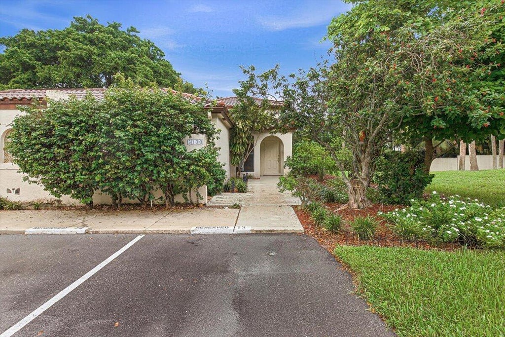 Photo of 3130 KINGSWOOD Terrace, Boca Raton, FL 33431 (MLS # B26080639)