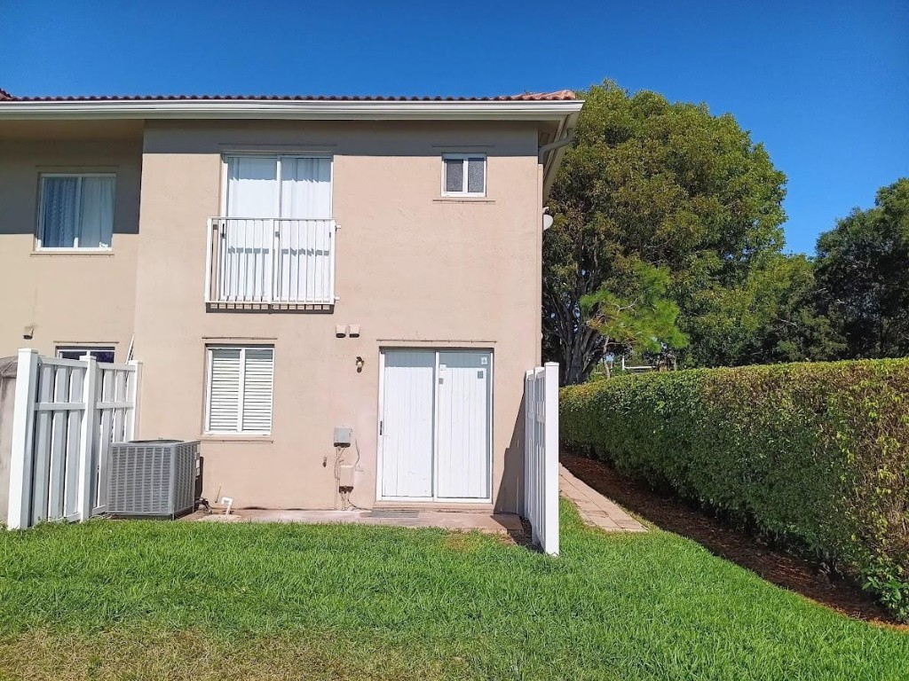 Bonaventure 82-43 B - Residential Lease