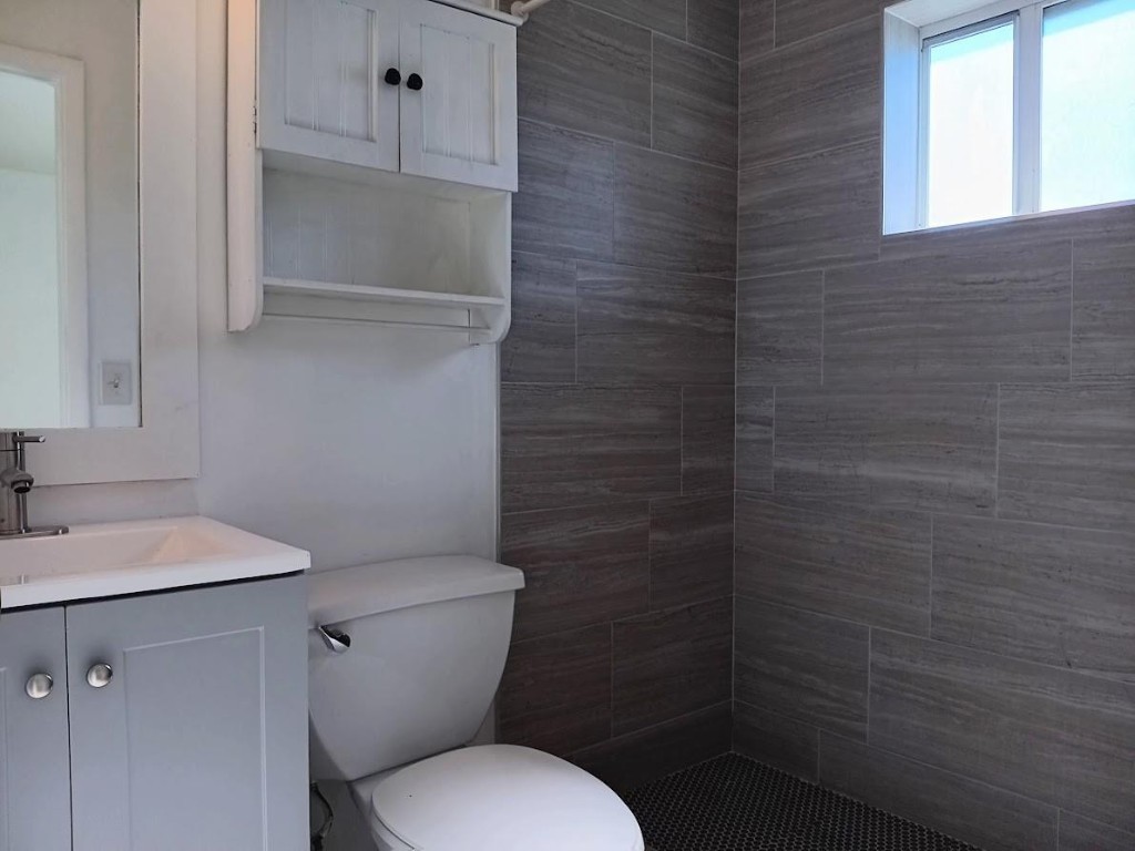 Bonaventure 82-43 B - Residential Lease