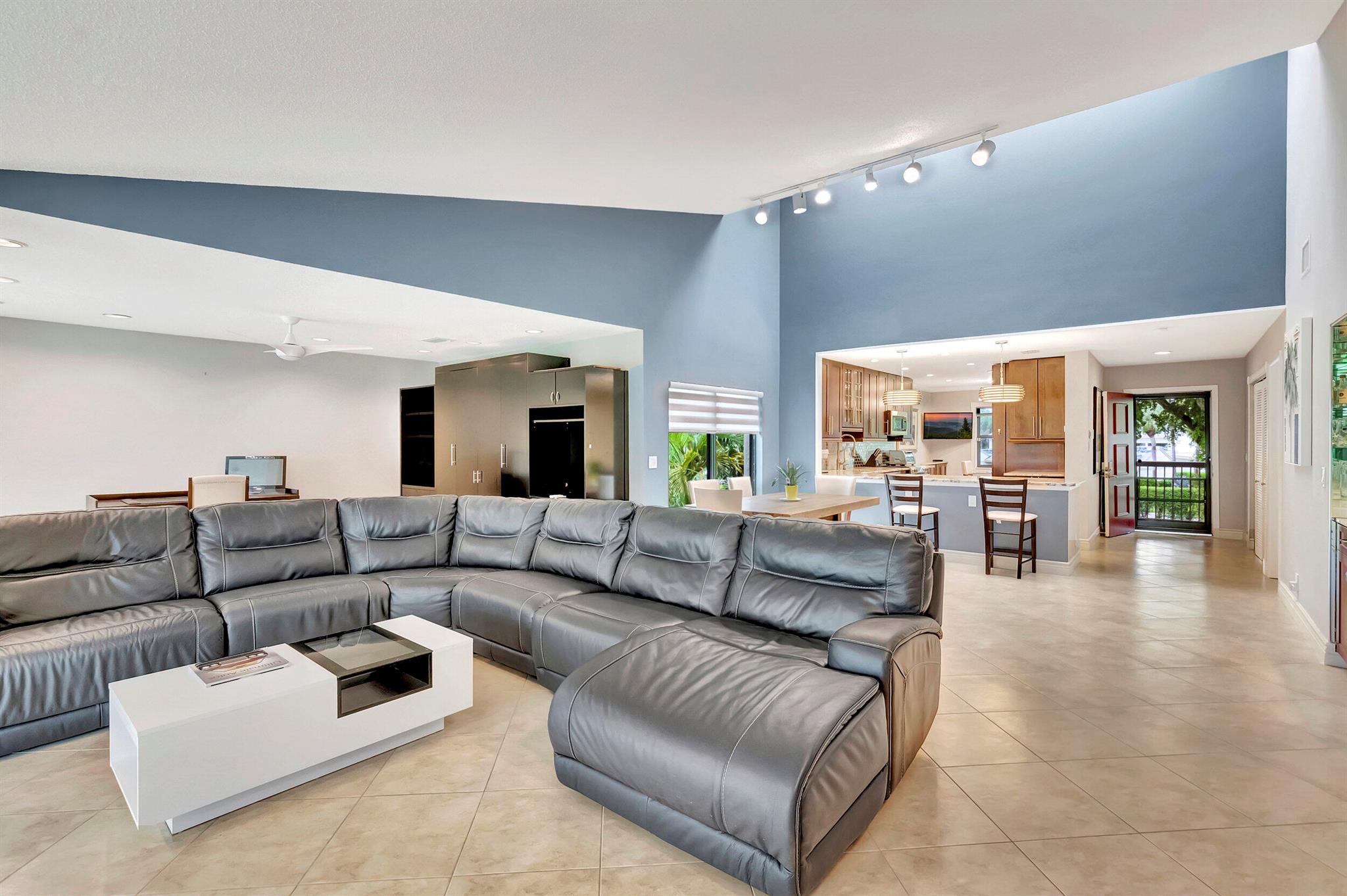 EASTGATE II AT HUNTERS RUN CONDO - Residential