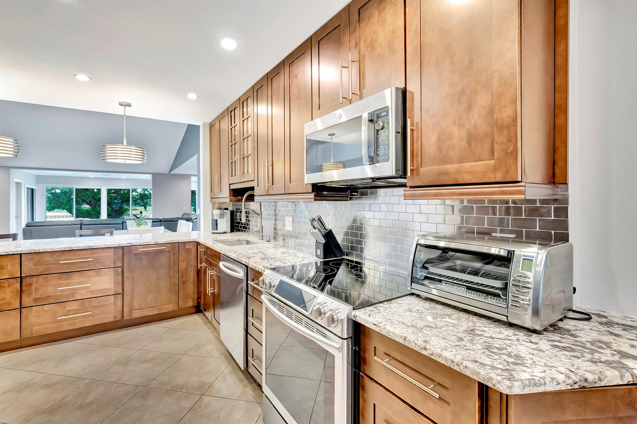 EASTGATE II AT HUNTERS RUN CONDO - Residential