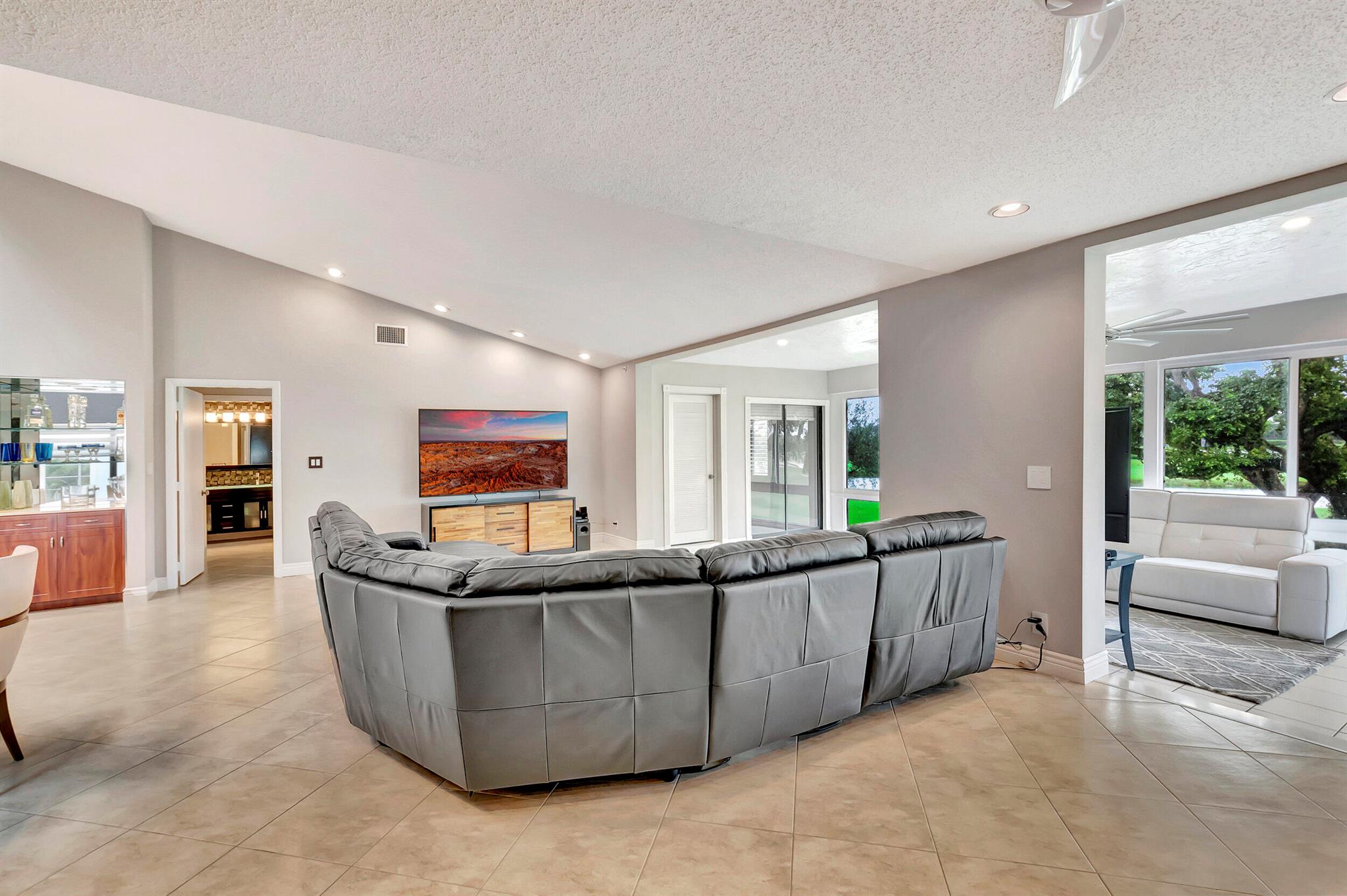 EASTGATE II AT HUNTERS RUN CONDO - Residential