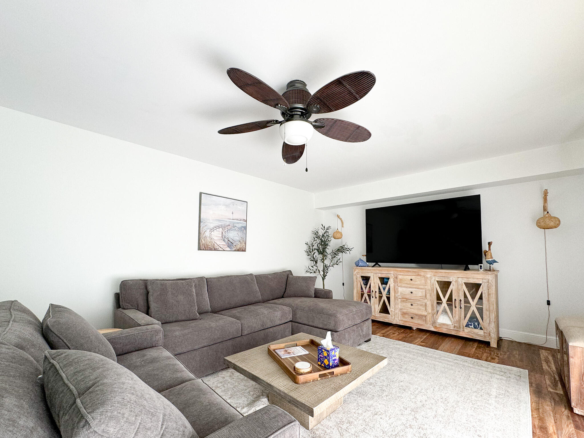 RIVER - Residential Lease