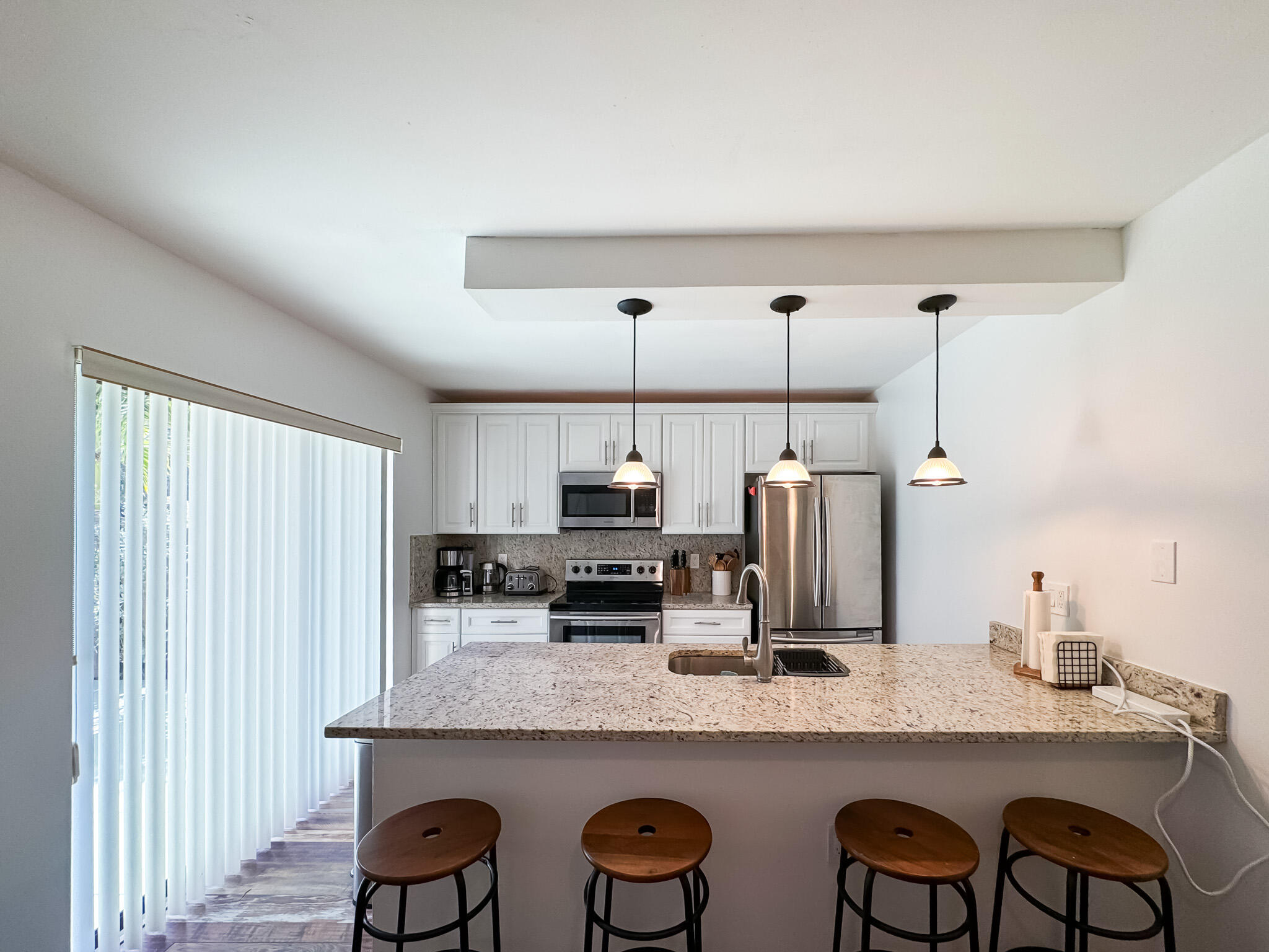 RIVER - Residential Lease