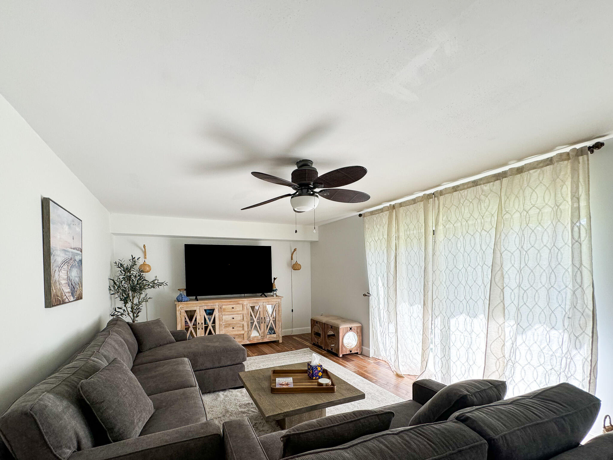 RIVER - Residential Lease