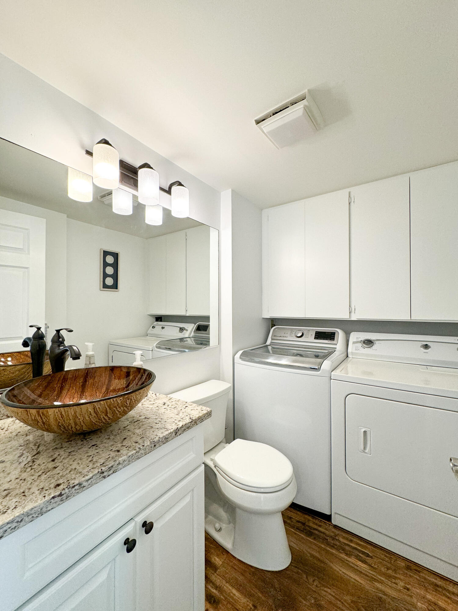 RIVER - Residential Lease