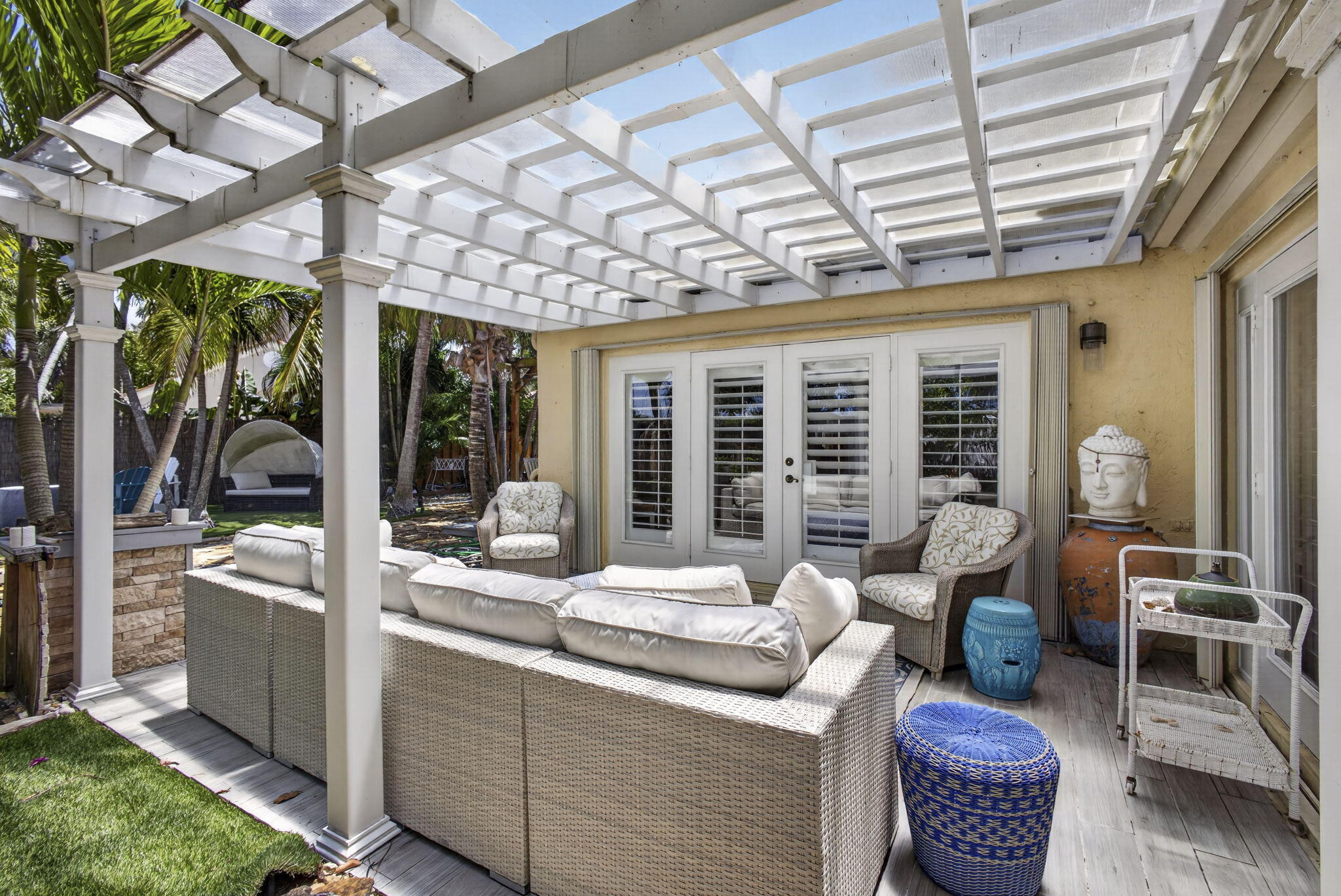 CRYSTAL POINTE 2 - Residential