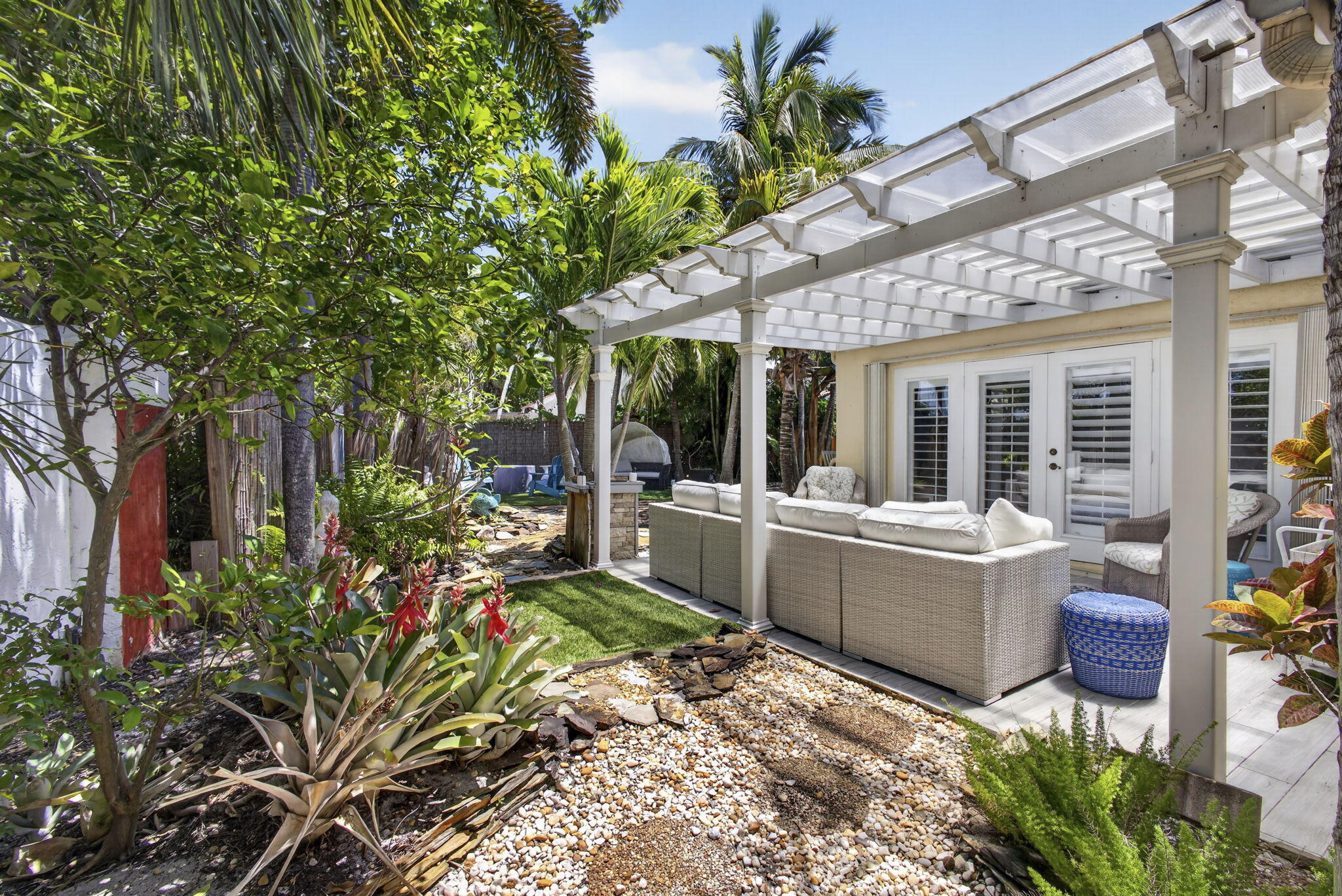 CRYSTAL POINTE 2 - Residential