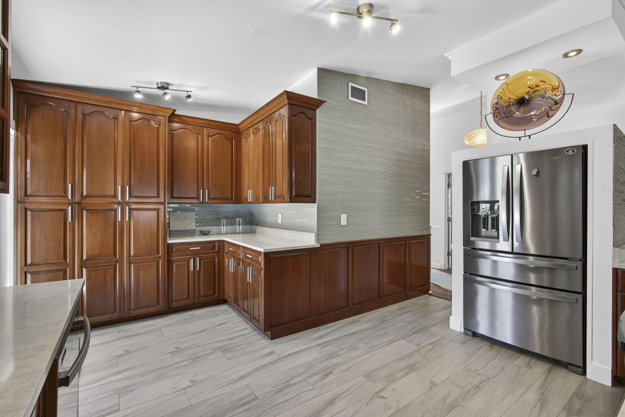 CRYSTAL POINTE 2 - Residential