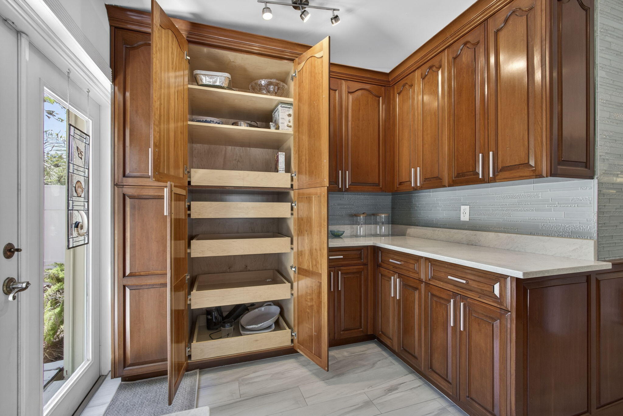 CRYSTAL POINTE 2 - Residential