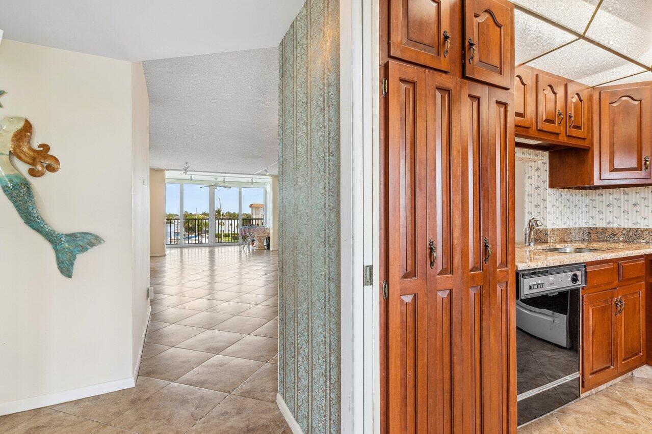 TROPIC BAY CONDOMINIUM & MARINA - Residential