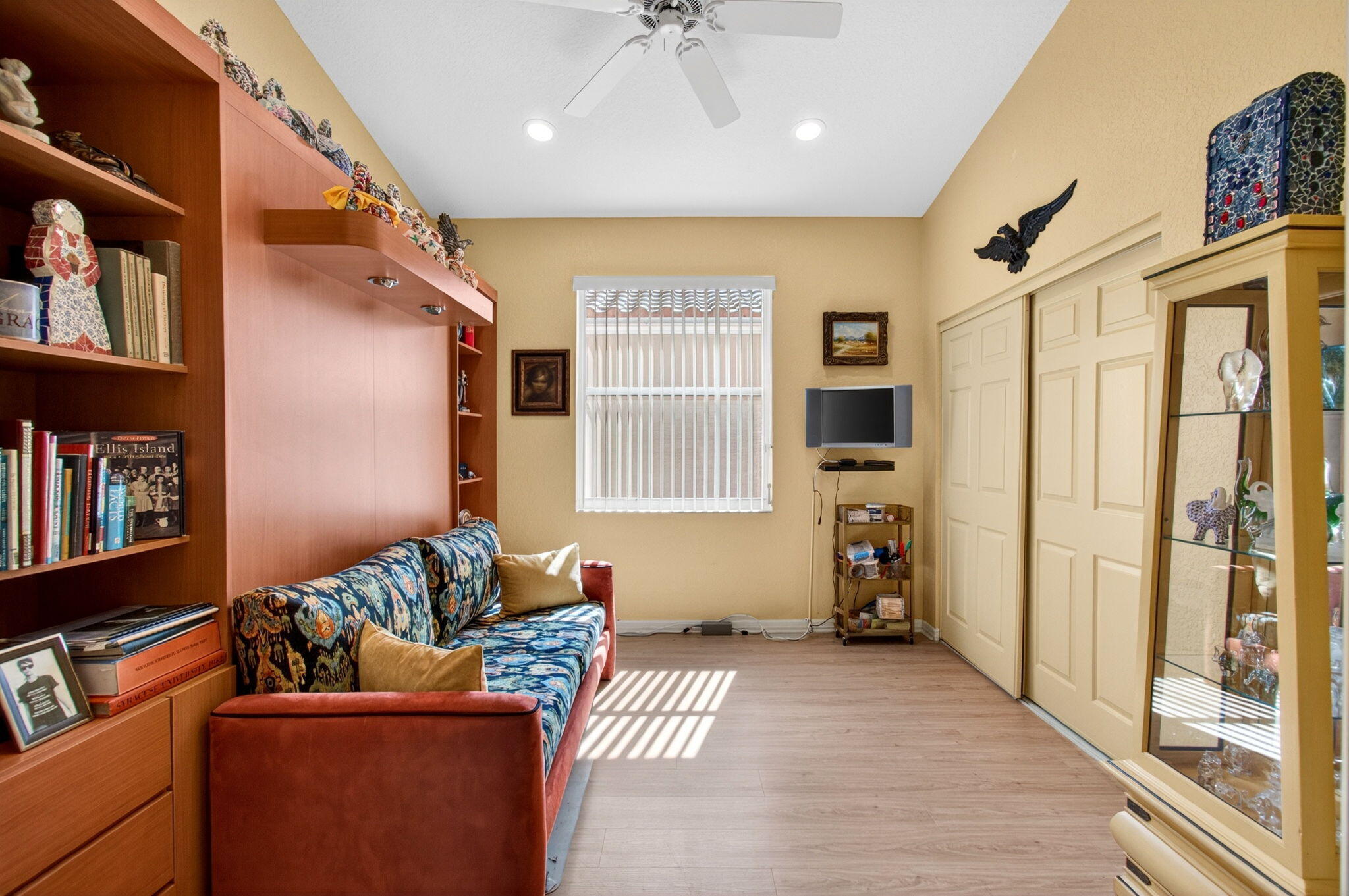 CORAL LAKES - Residential