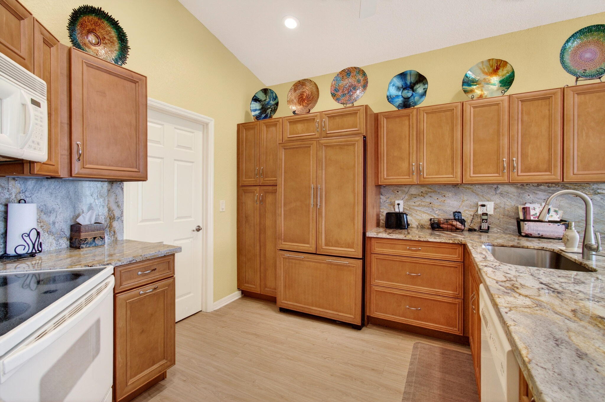 CORAL LAKES - Residential