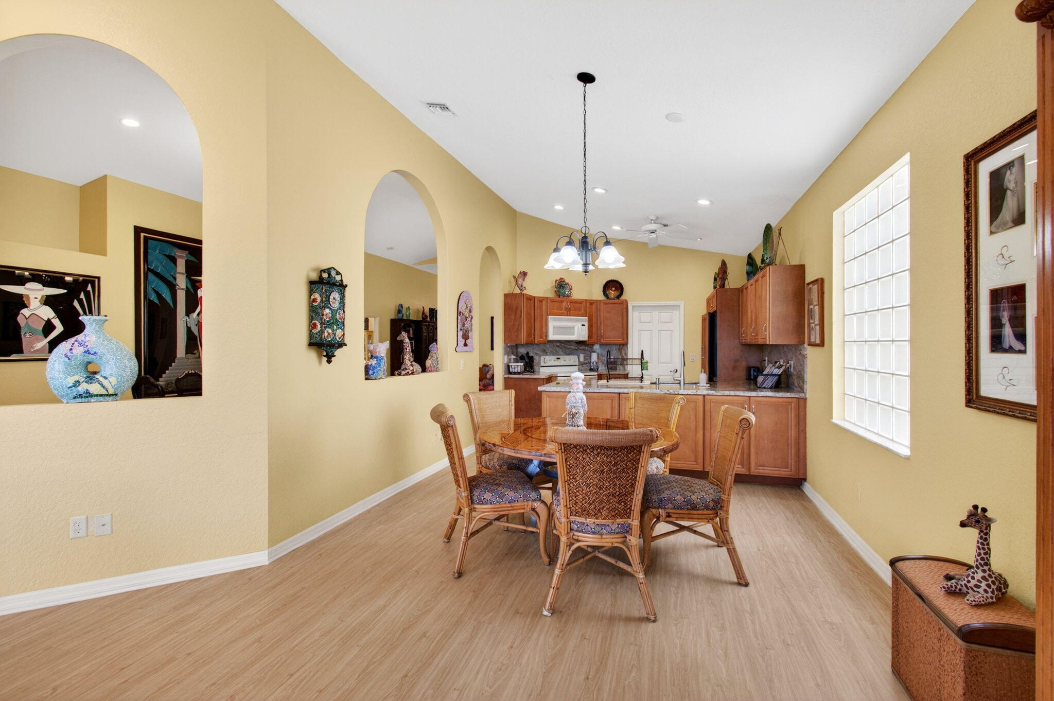 CORAL LAKES - Residential