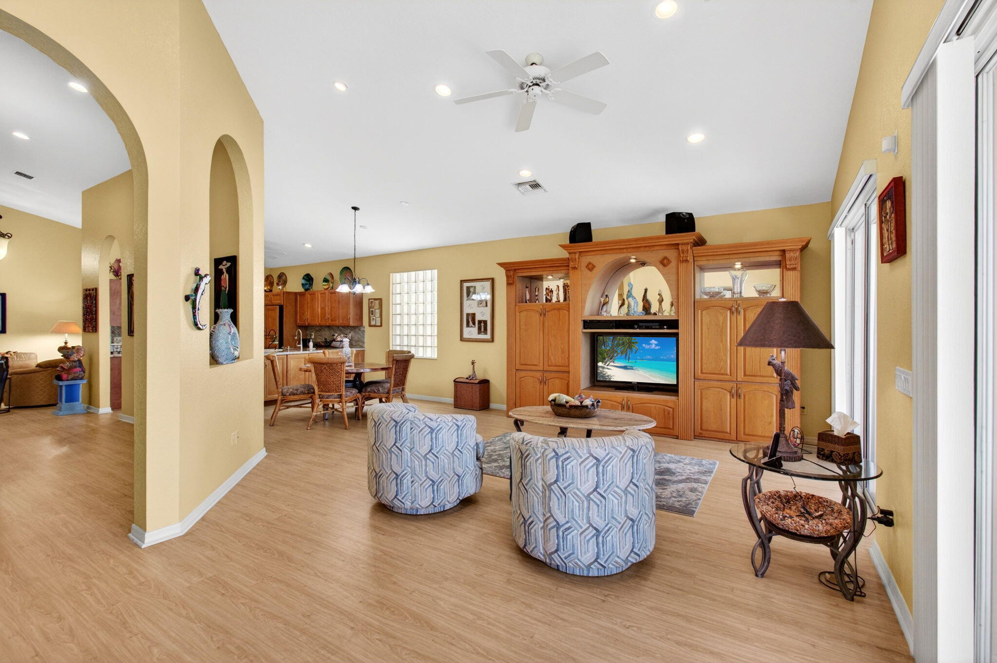 CORAL LAKES - Residential