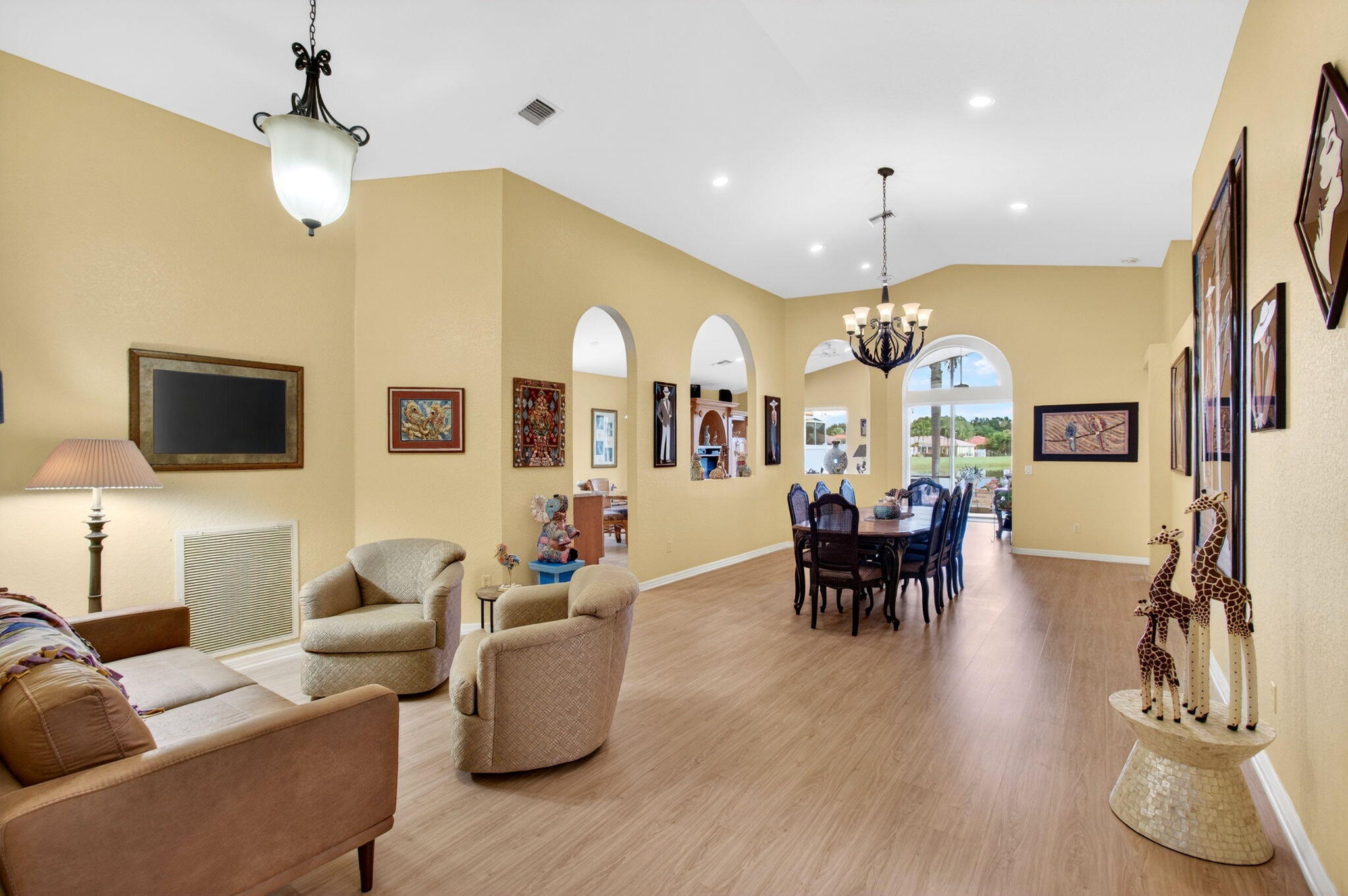 CORAL LAKES - Residential