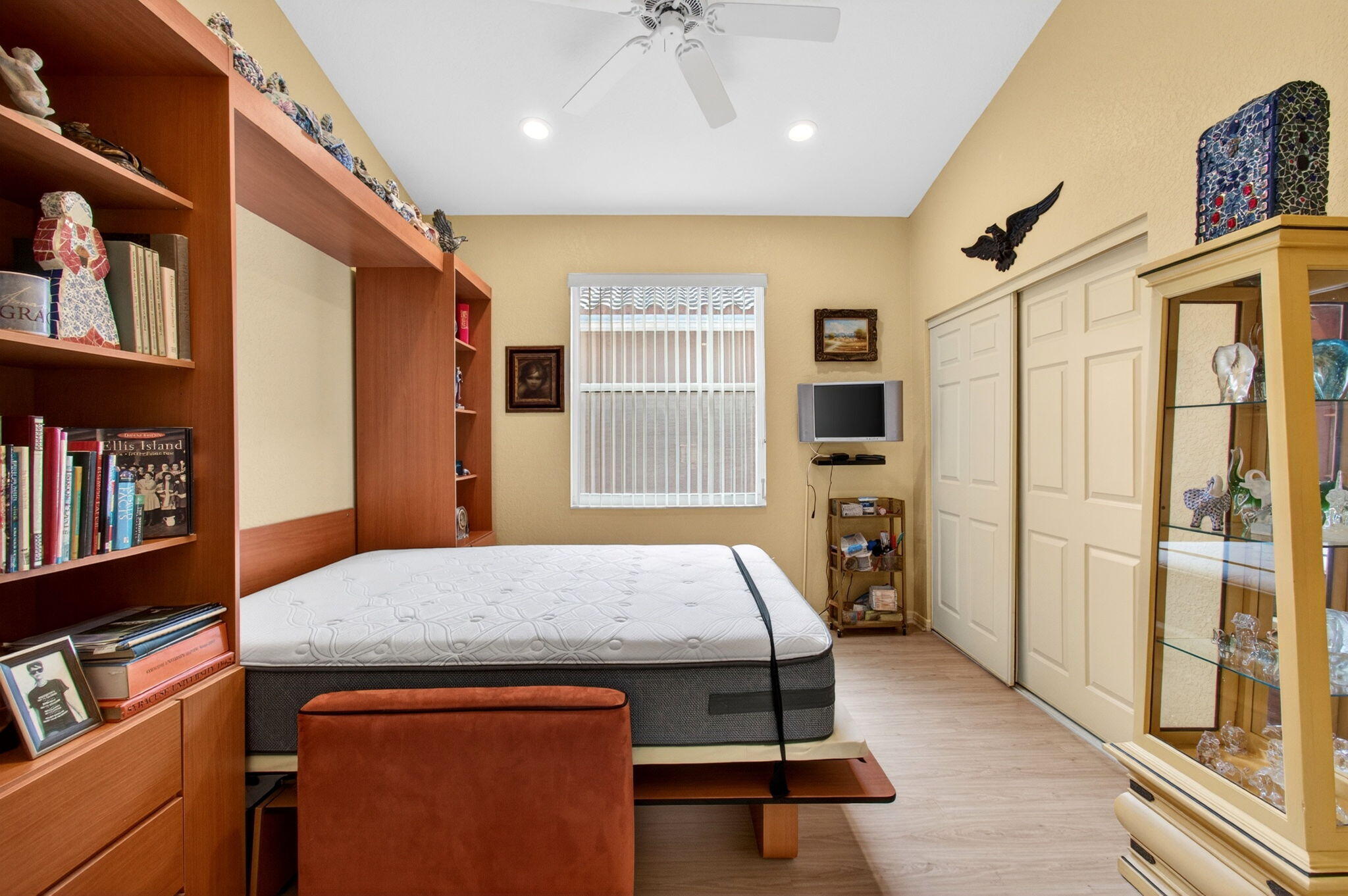 CORAL LAKES - Residential