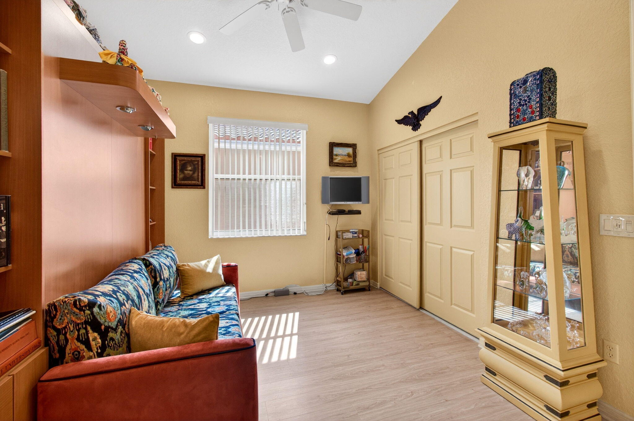 CORAL LAKES - Residential