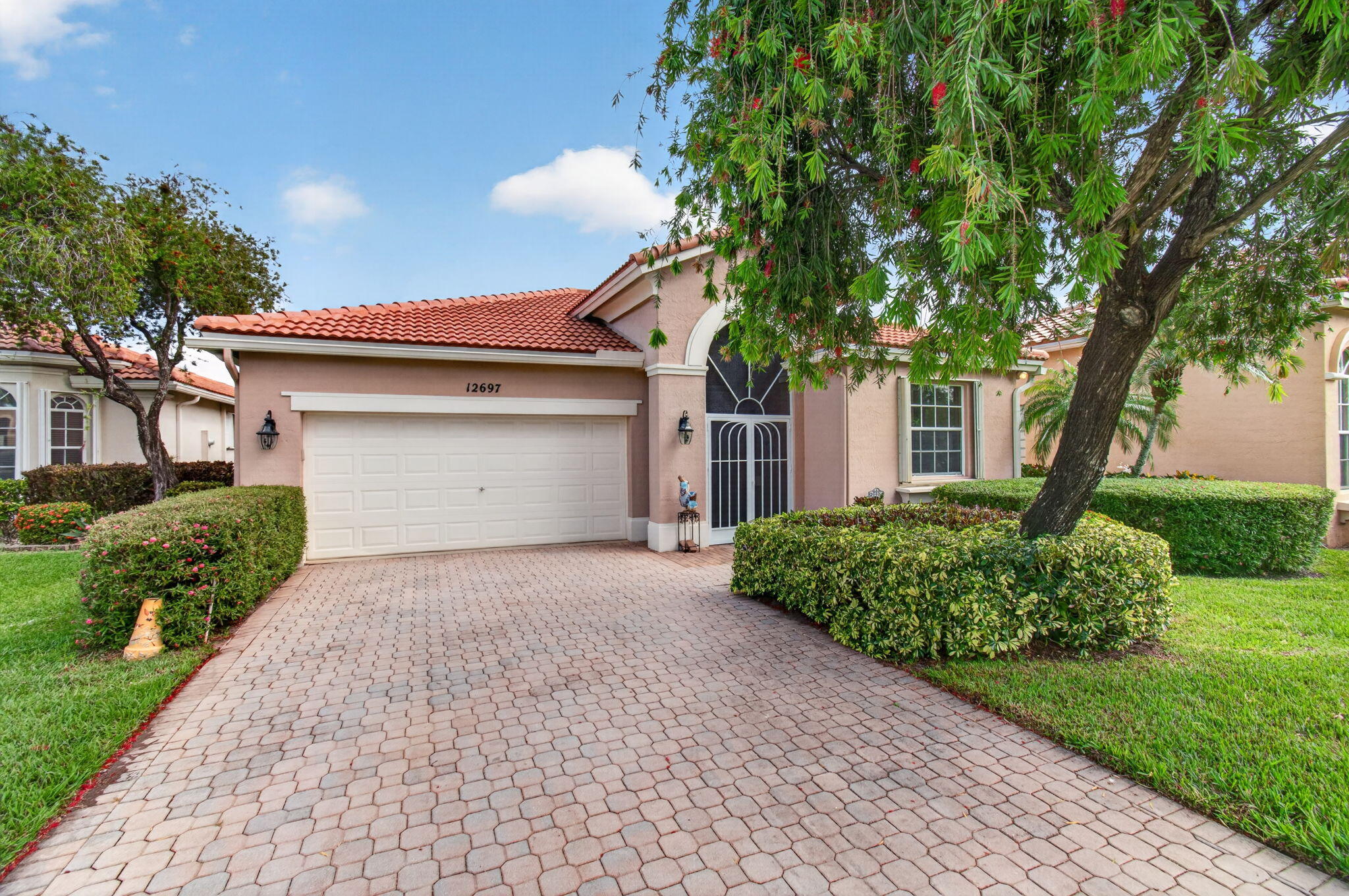 CORAL LAKES - Residential