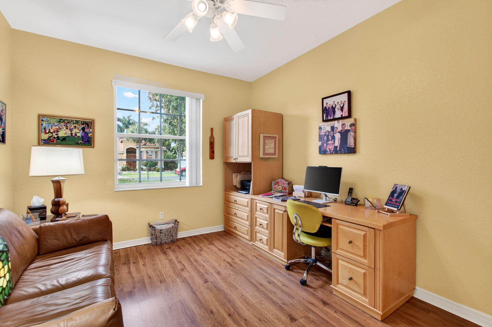 CORAL LAKES - Residential