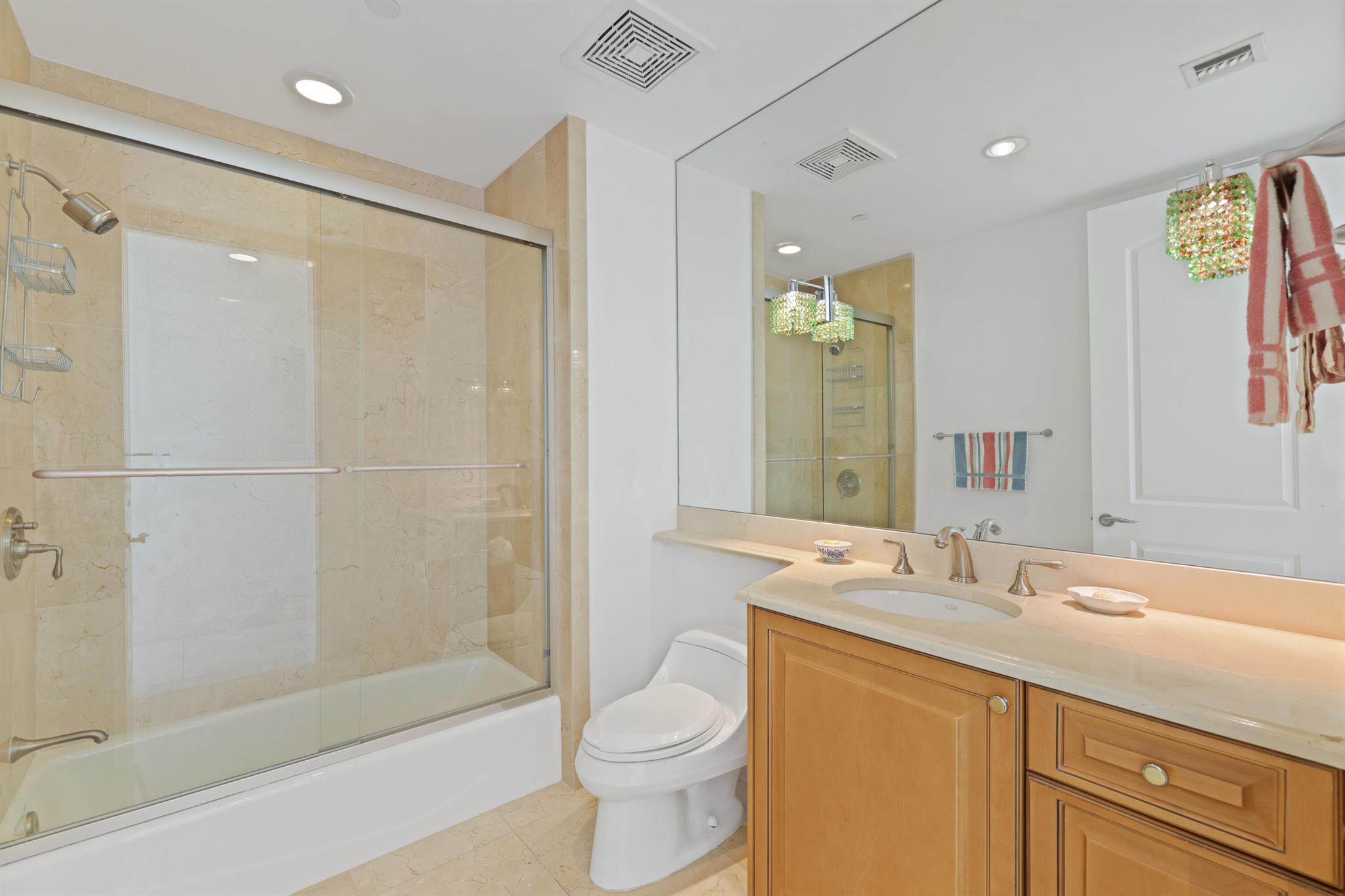 MERIDIAN AT ONE NORTH OCE - Residential