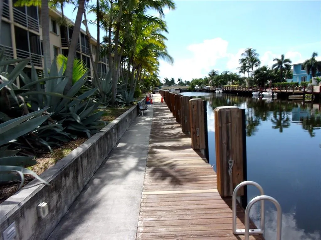 4500 N Federal Hwy Unit 105A  