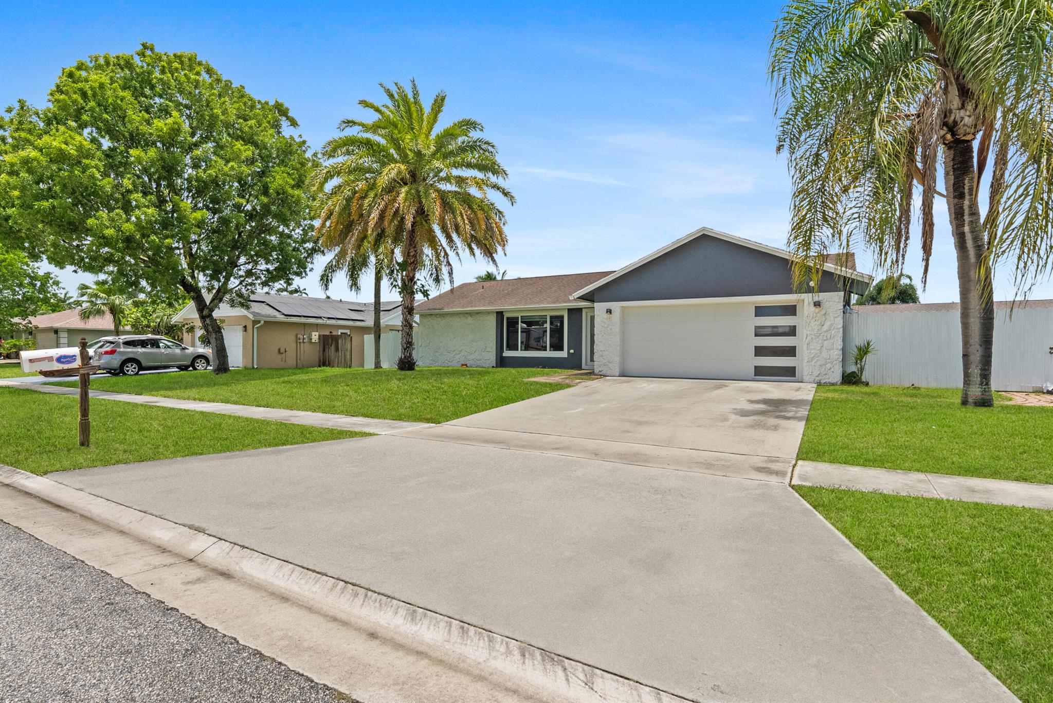 112 Parkwood Dr Drive