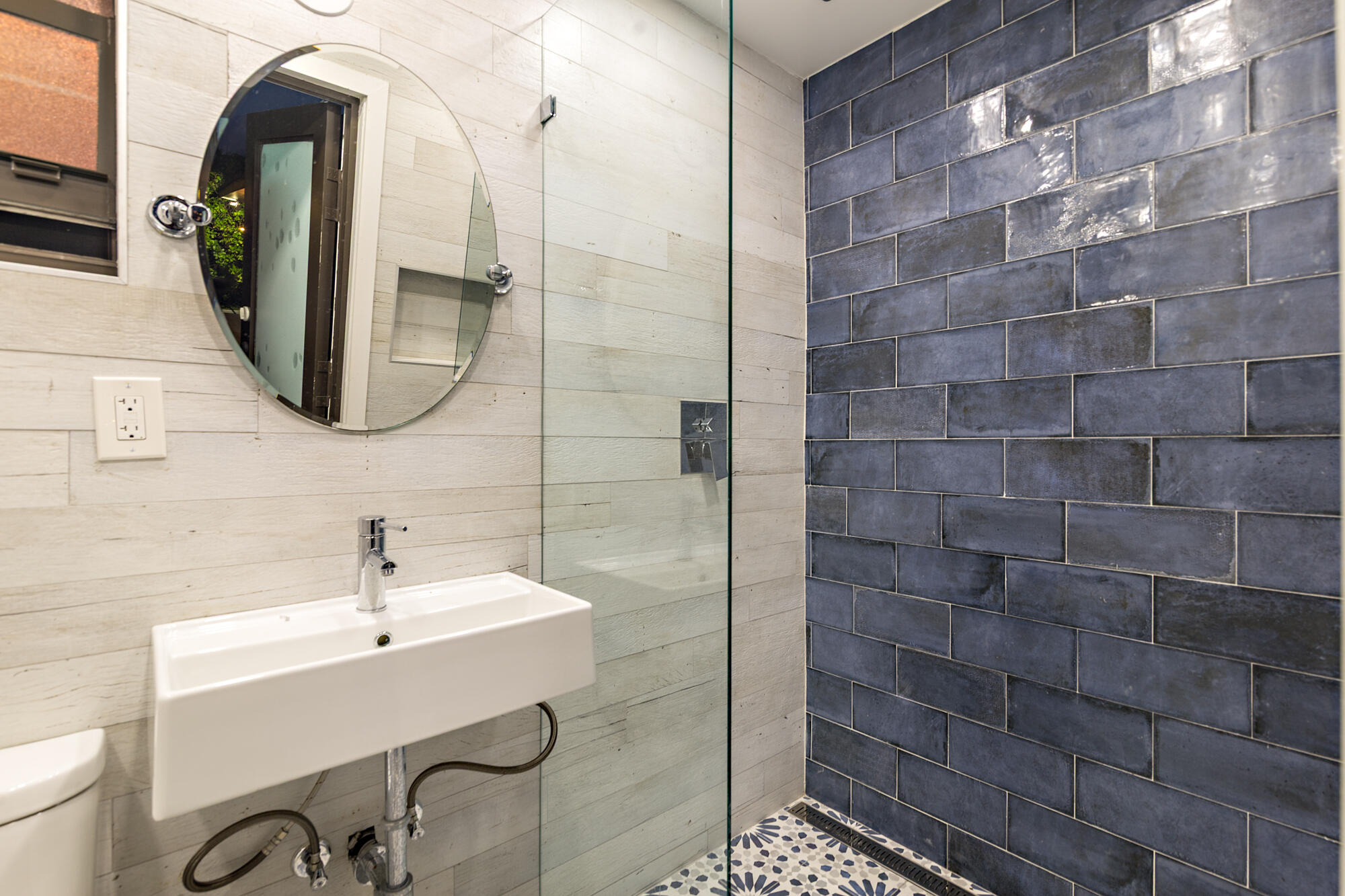 SOUTH LAKE SHORES - Residential