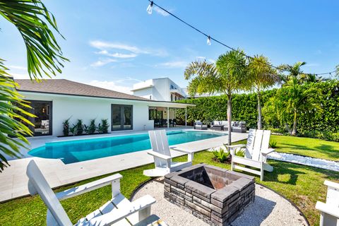 Tiny photo for 7730 Beta Circle E, Lake Clarke Shores, FL 33406 (MLS # R11133121)