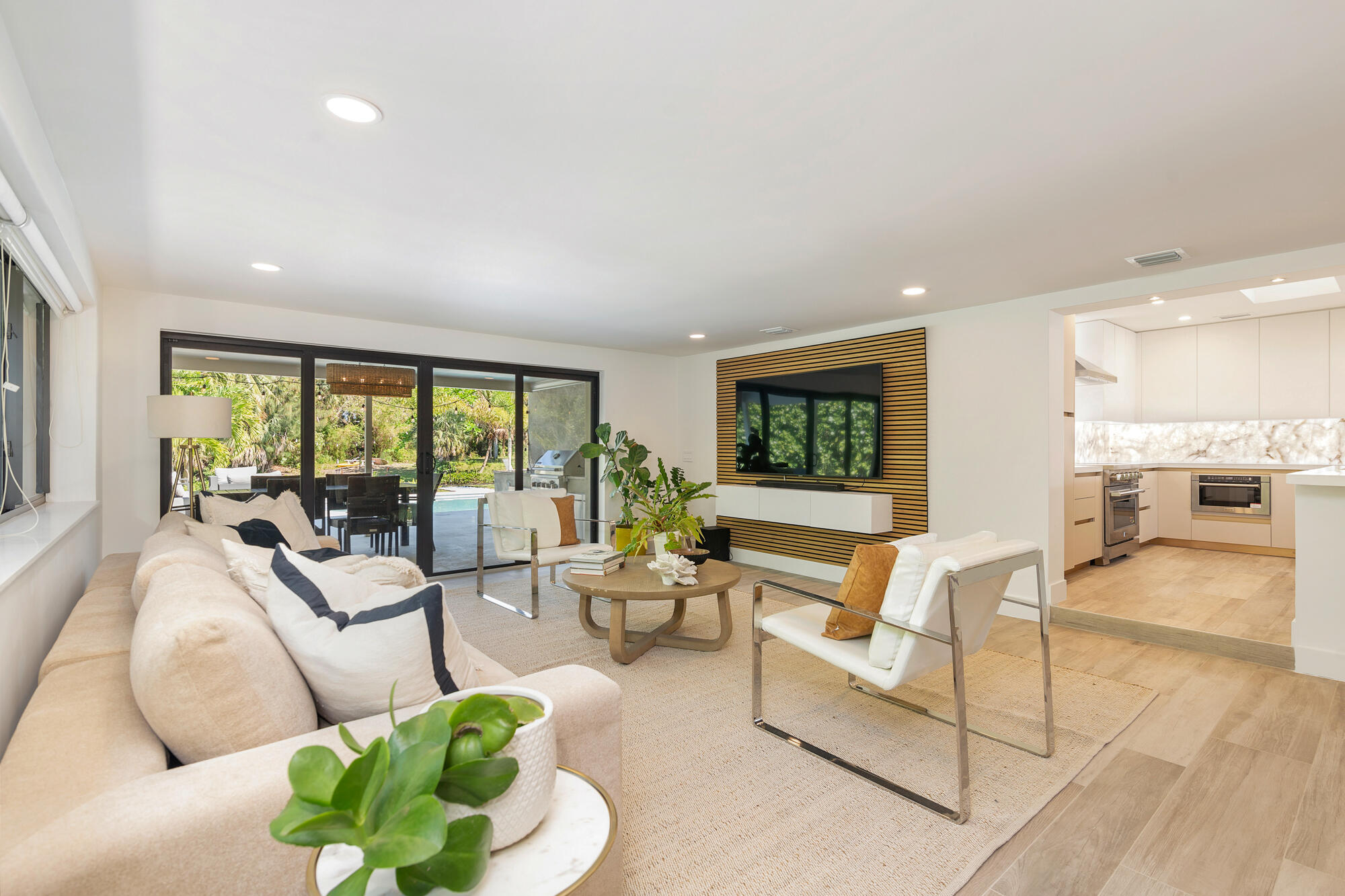 SOUTH LAKE SHORES - Residential