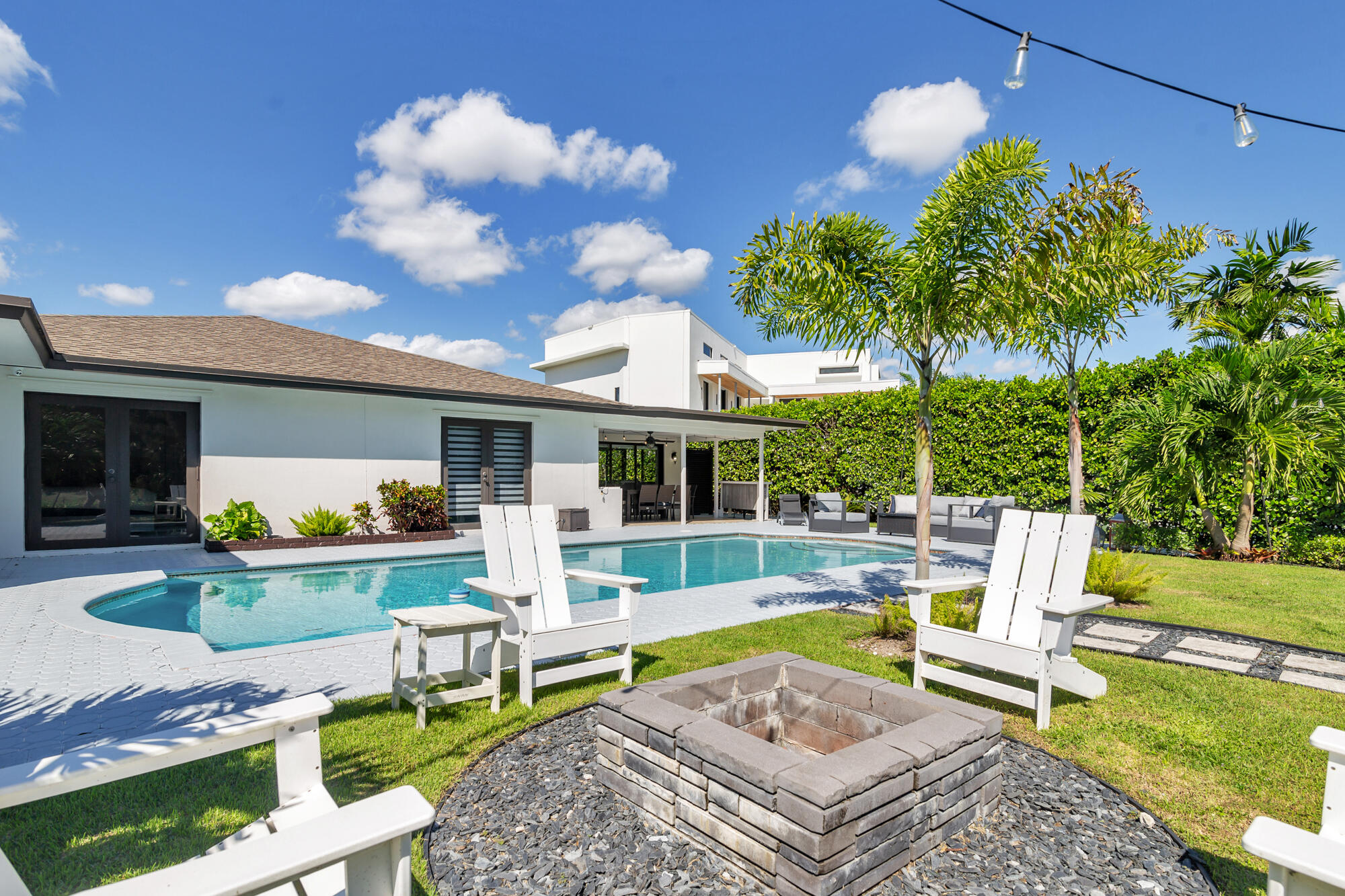 SOUTH LAKE SHORES - Residential