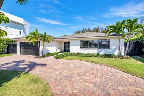 Tiny photo for 7730 Beta Circle E, Lake Clarke Shores, FL 33406 (MLS # R11133121)
