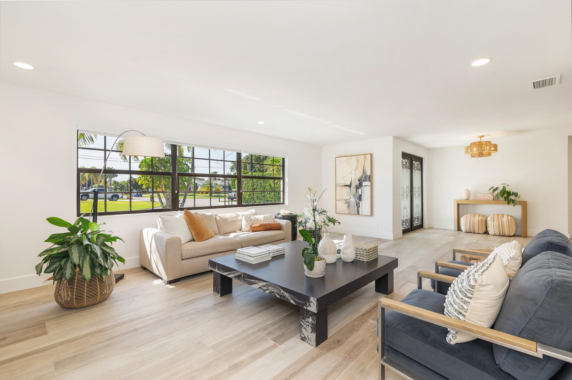 SOUTH LAKE SHORES - Residential