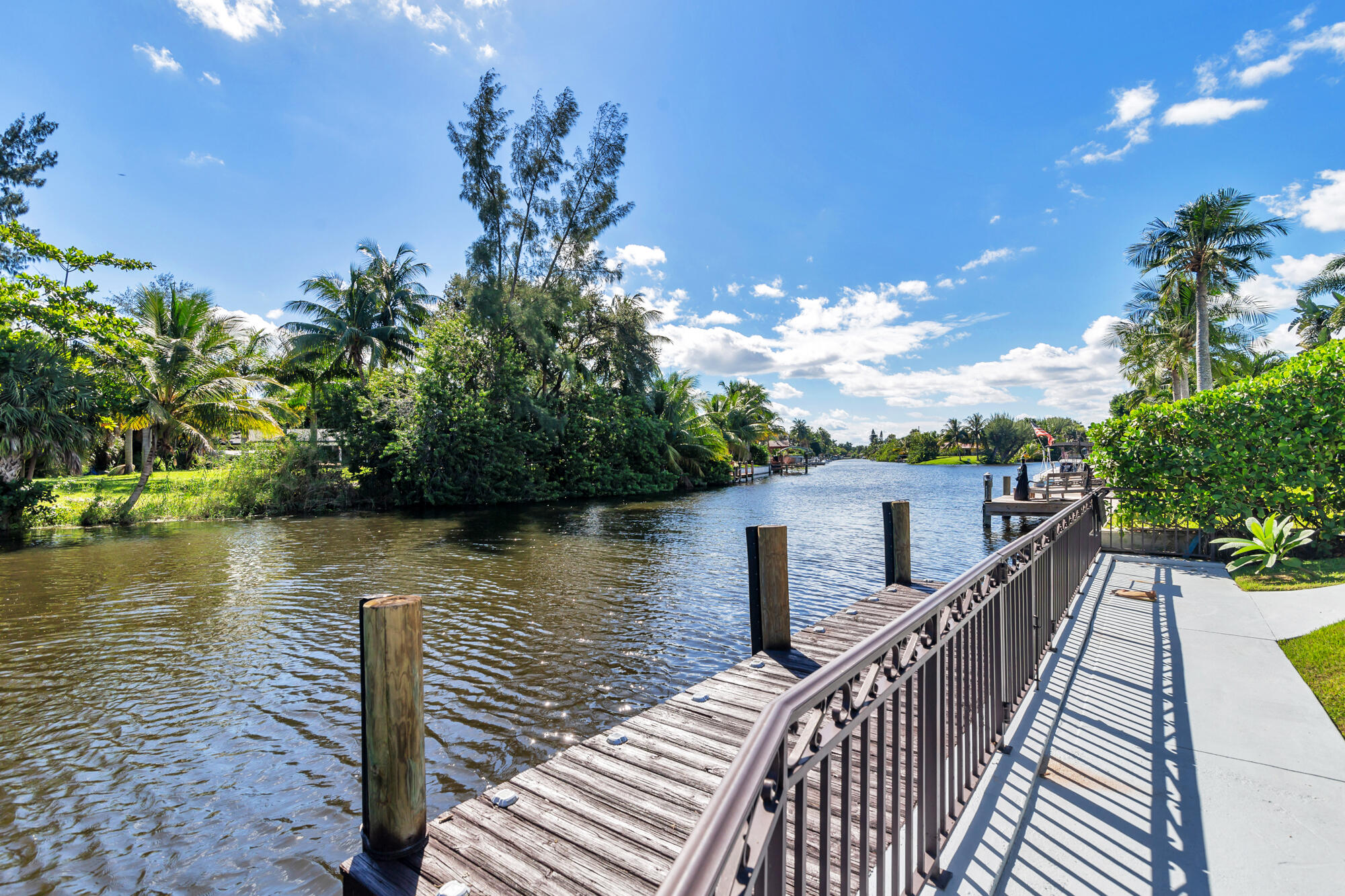 SOUTH LAKE SHORES - Residential