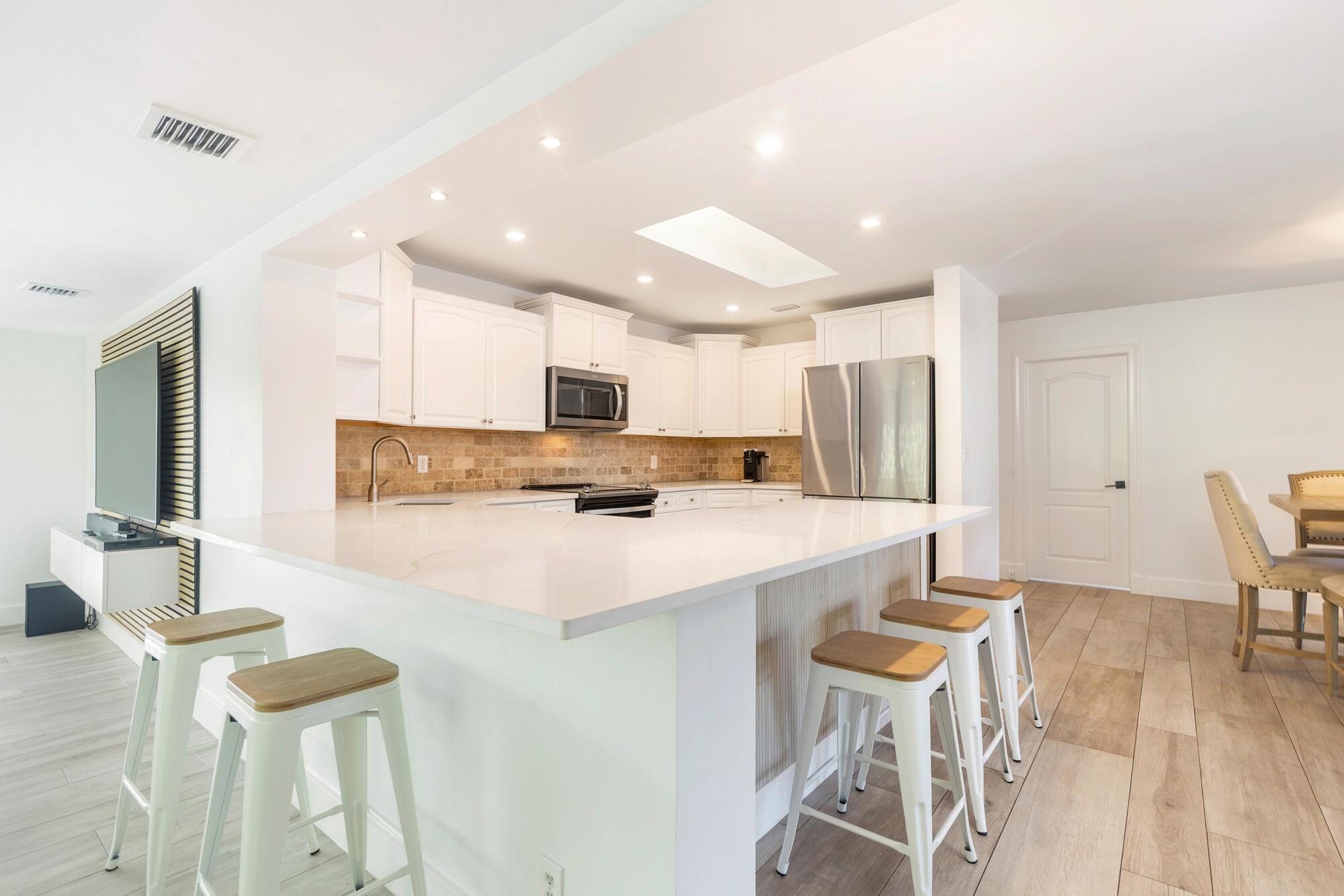 SOUTH LAKE SHORES - Residential