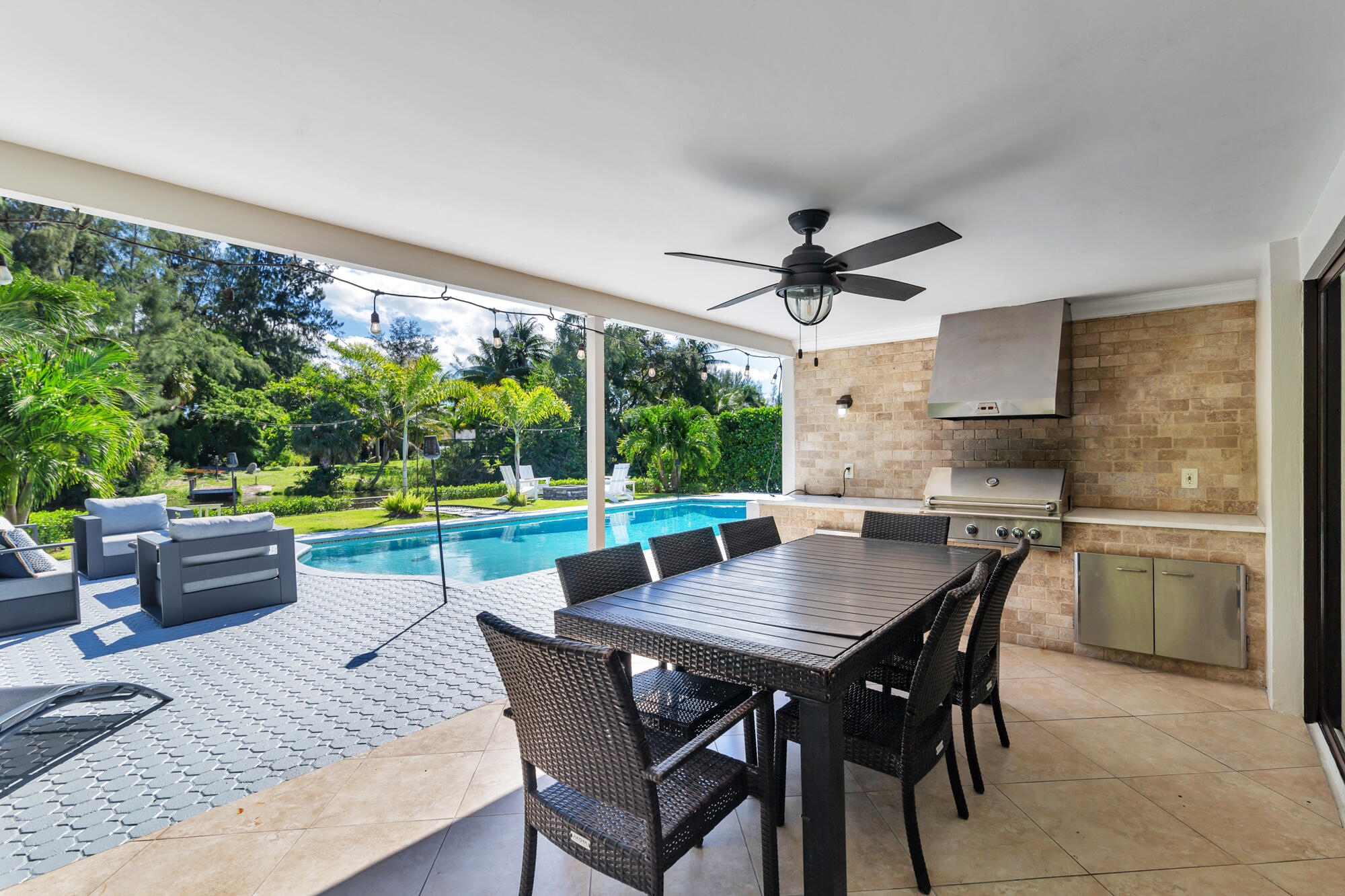 SOUTH LAKE SHORES - Residential