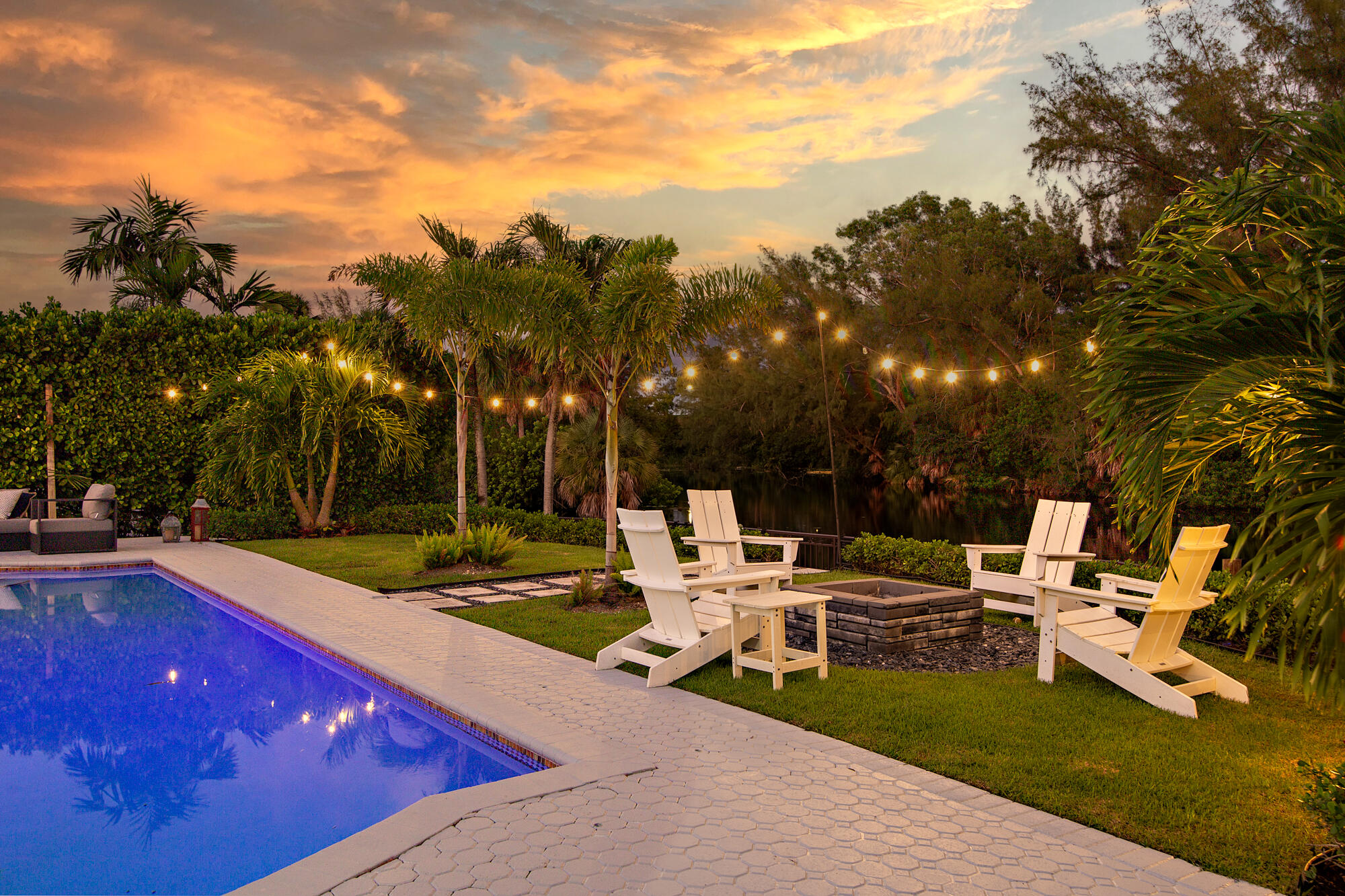 SOUTH LAKE SHORES - Residential