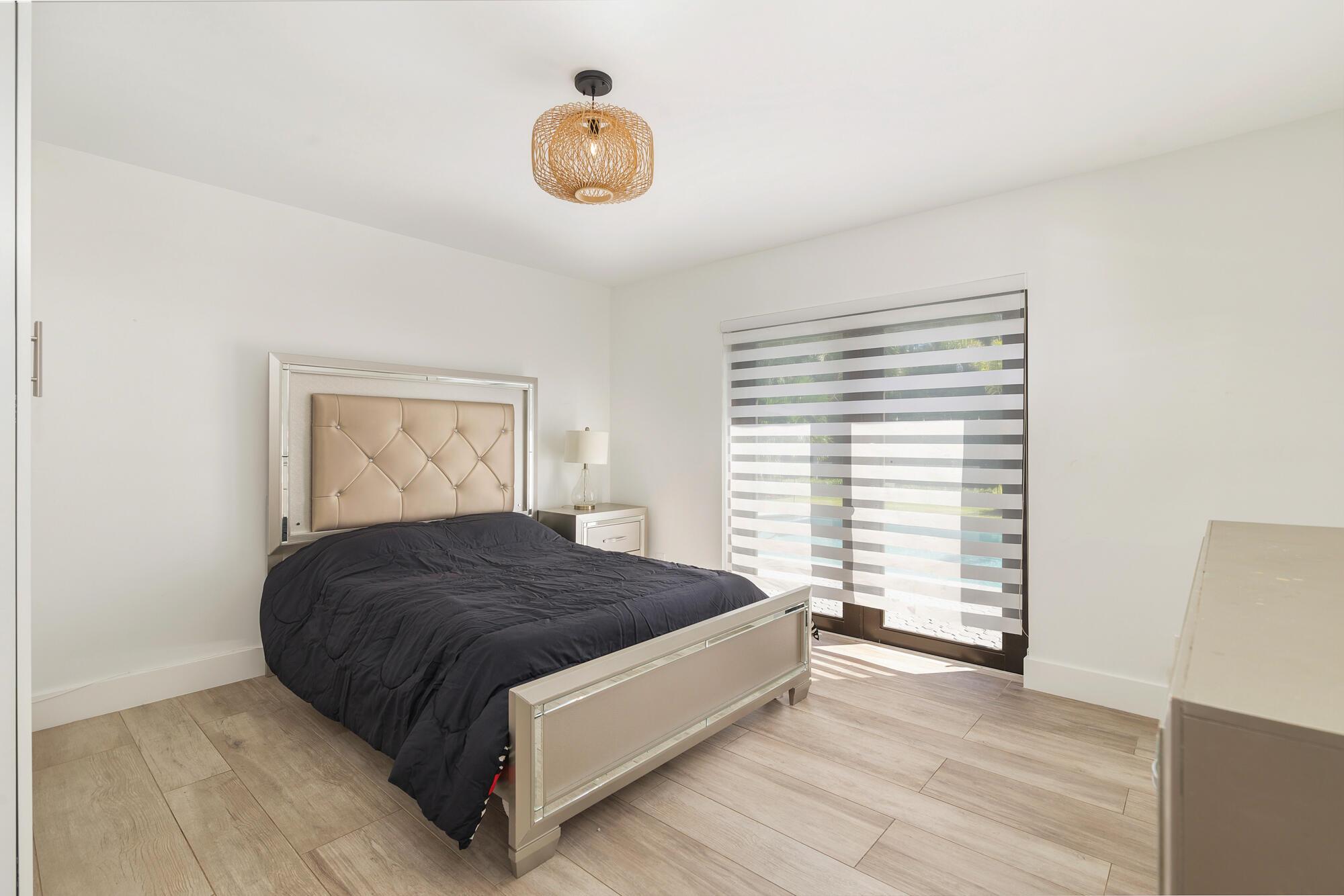 SOUTH LAKE SHORES - Residential