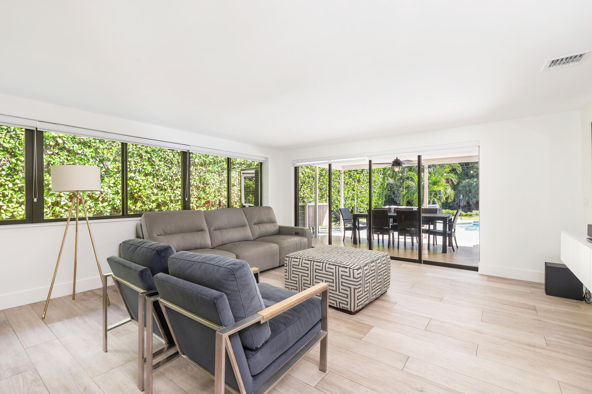 SOUTH LAKE SHORES - Residential