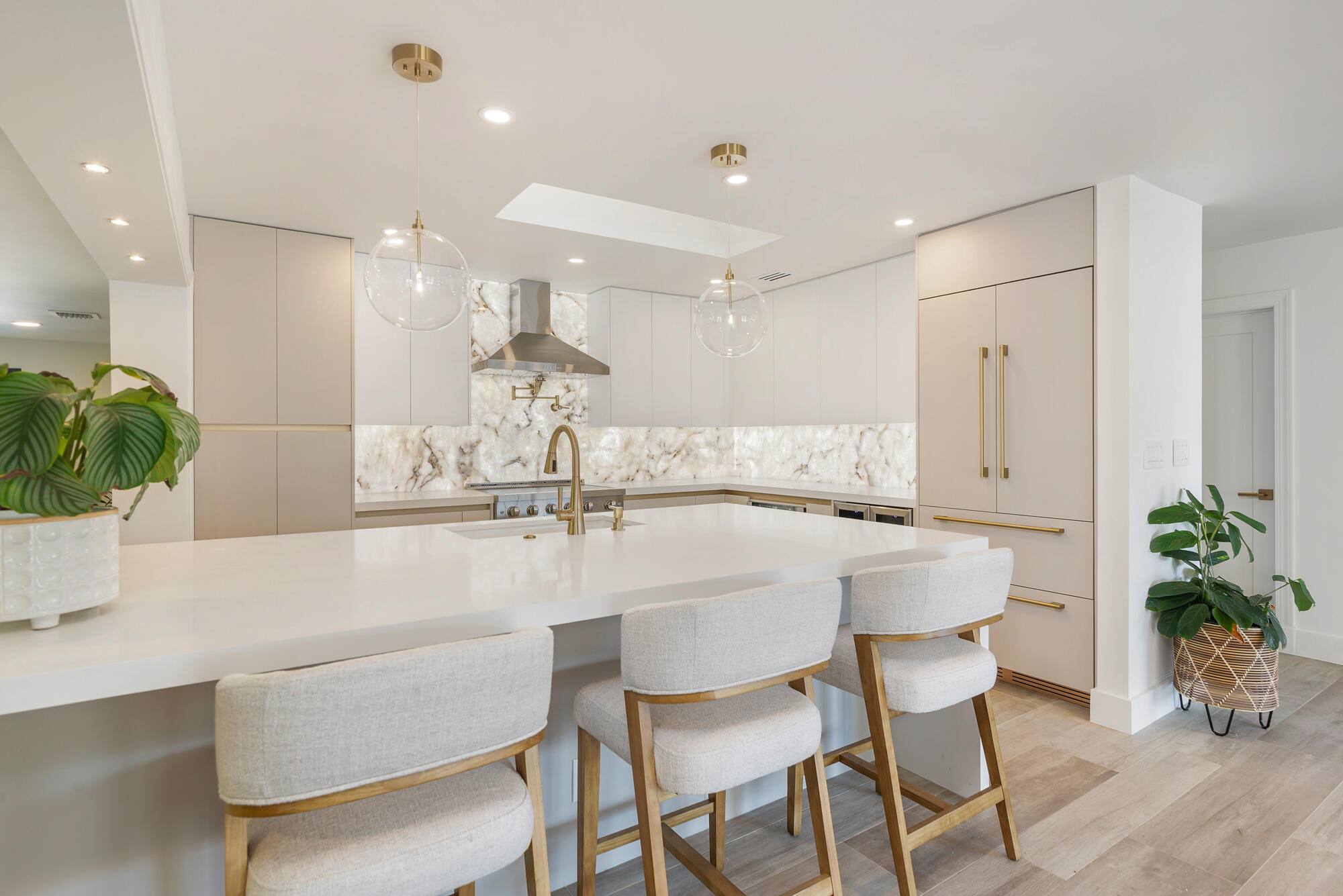 SOUTH LAKE SHORES - Residential