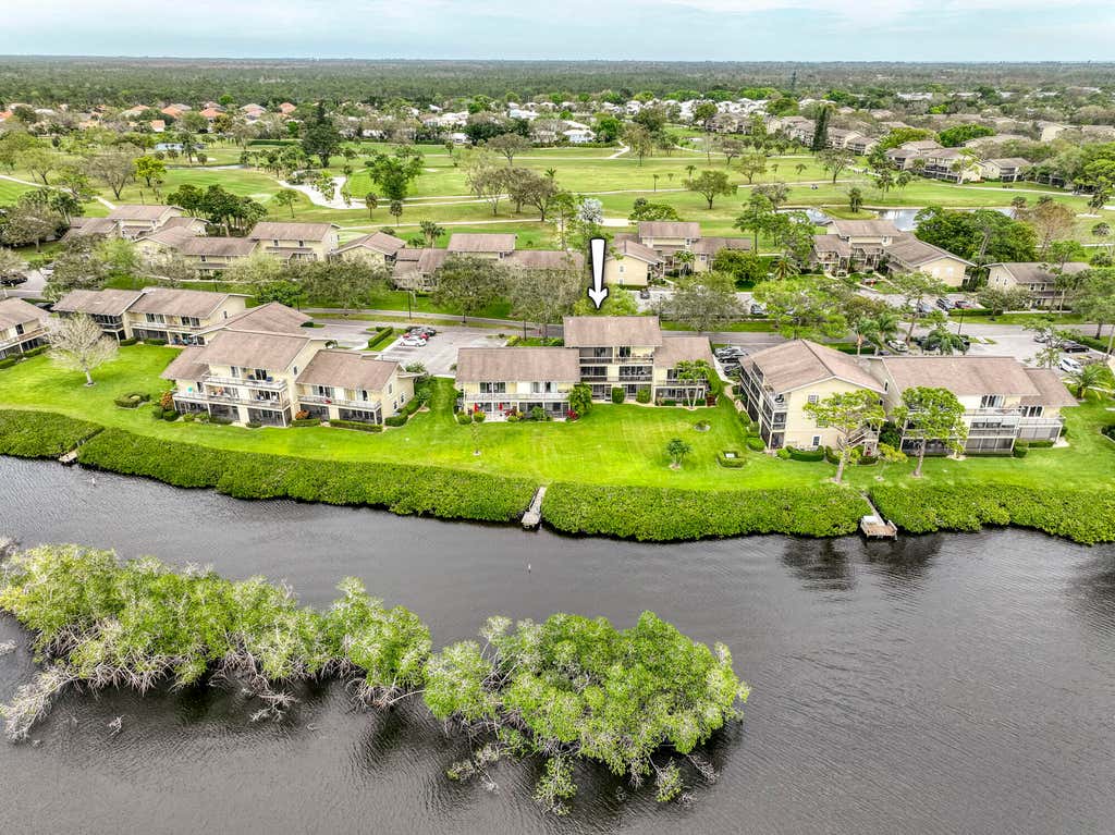 Photo of 9160 SE Riverfront Terrace #L, Jupiter, FL 33469 (MLS # R11048526)
