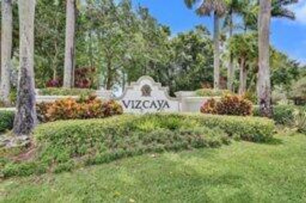 Photo of 15334 Fiorenza Circle, Delray Beach, FL 33446 (MLS # B26035342)