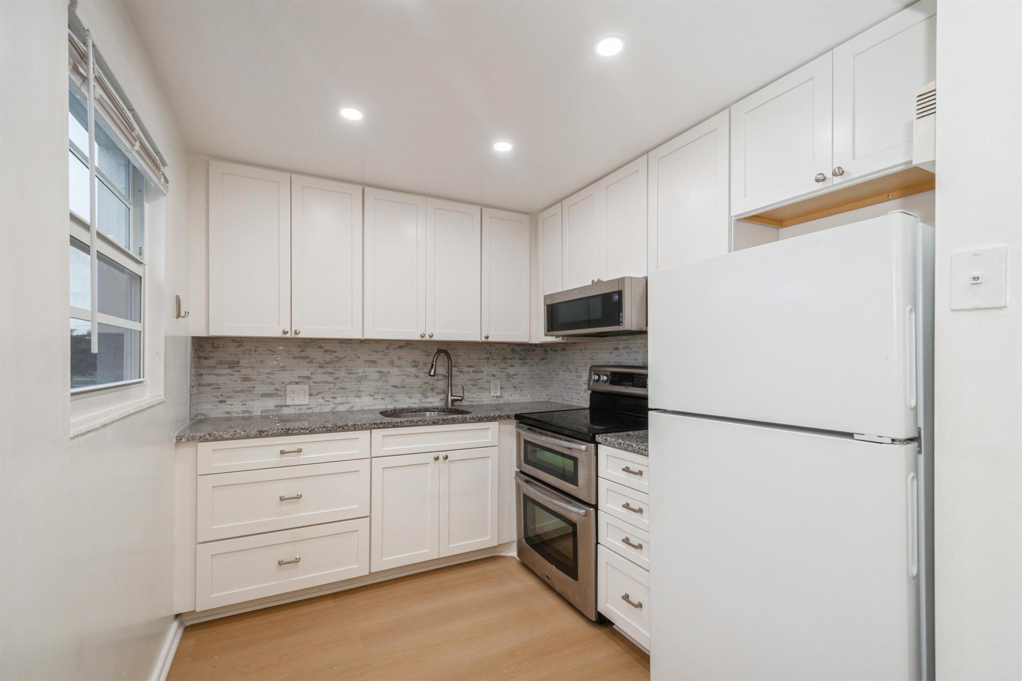 402 Brighton J