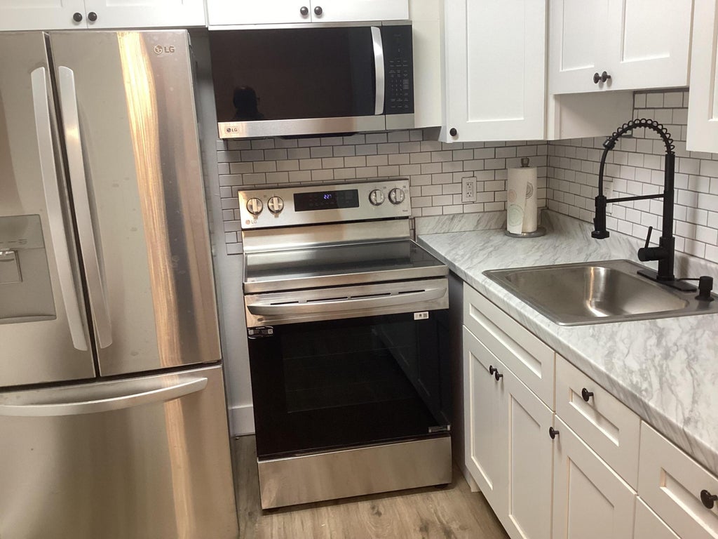 Photo of 51 Dorchester C #51, West Palm Beach, FL 33417 (MLS # B26093445)