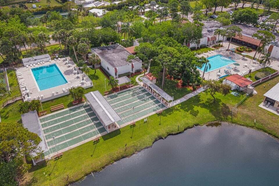 Spanish Lakes One 55+ Com - Residential