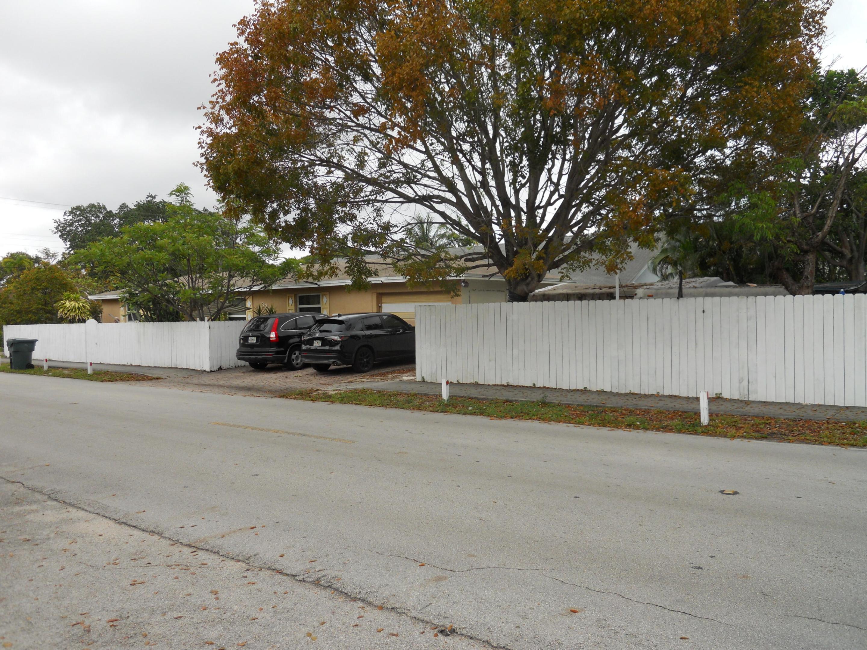 OAKLAND PARK SECOND ADD - Residential