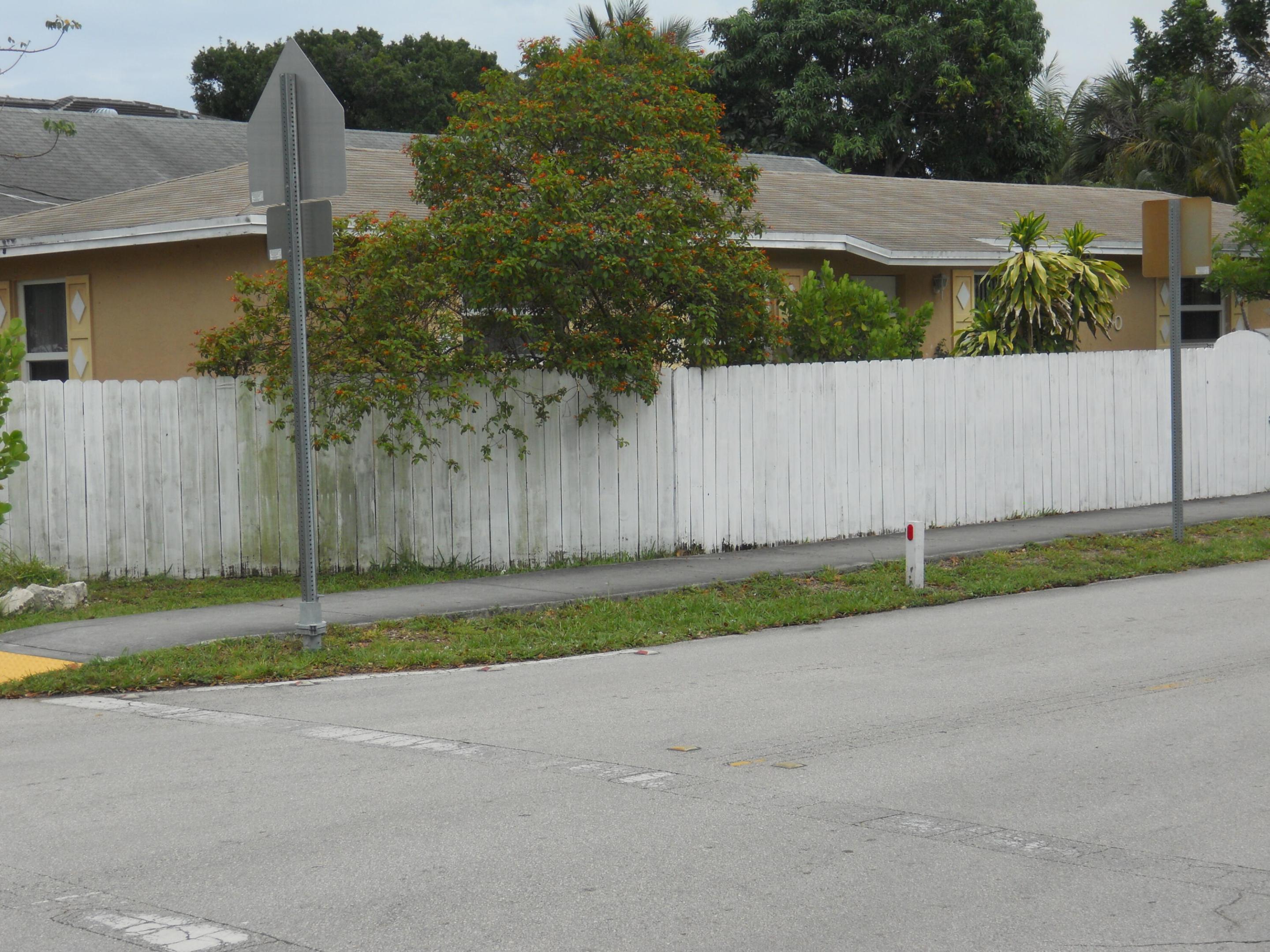 OAKLAND PARK SECOND ADD - Residential