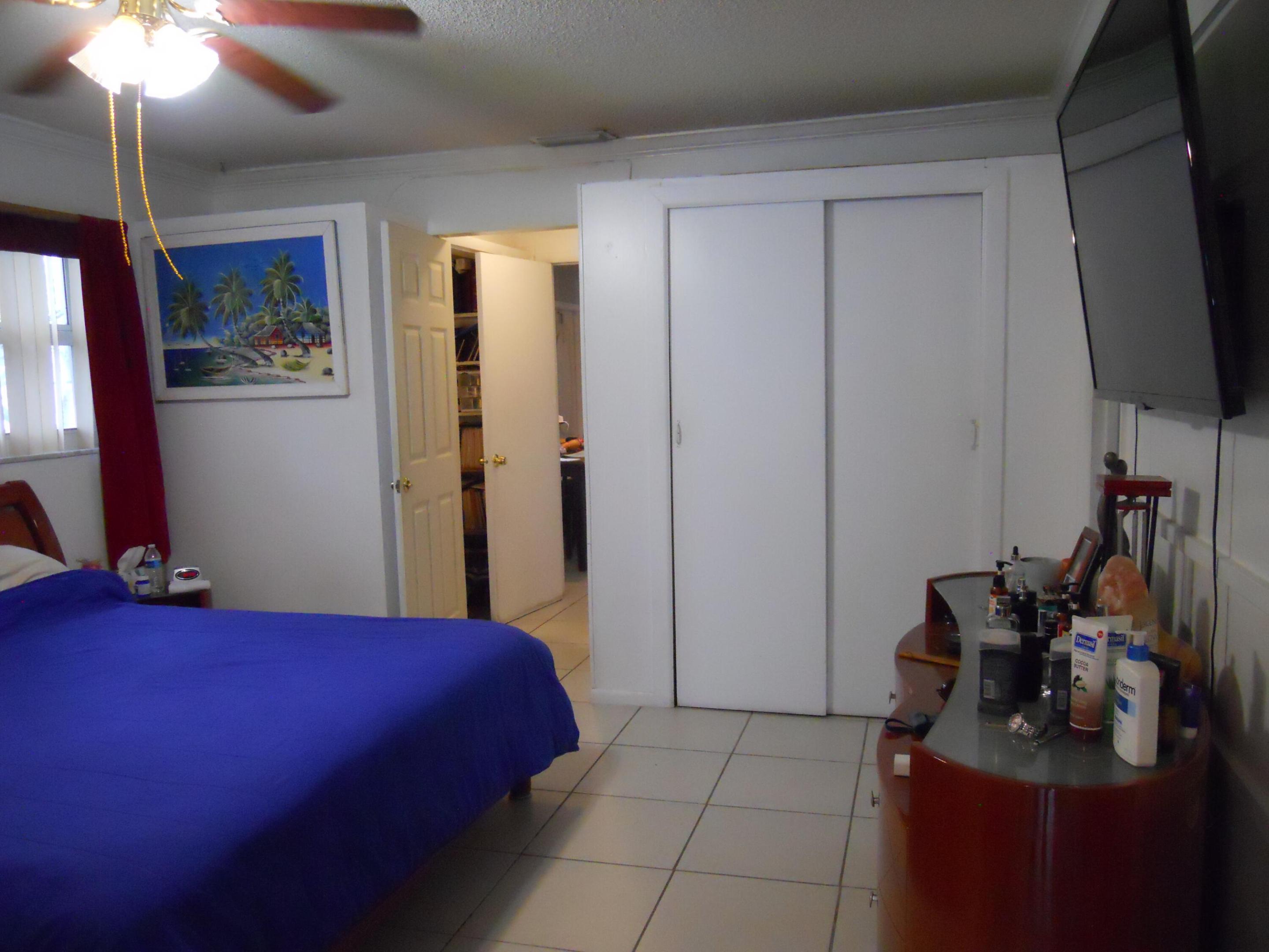 OAKLAND PARK SECOND ADD - Residential
