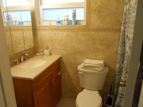 Tiny photo for 3290 NE 10th Avenue, Oakland Park, FL 33334 (MLS # B26023909)