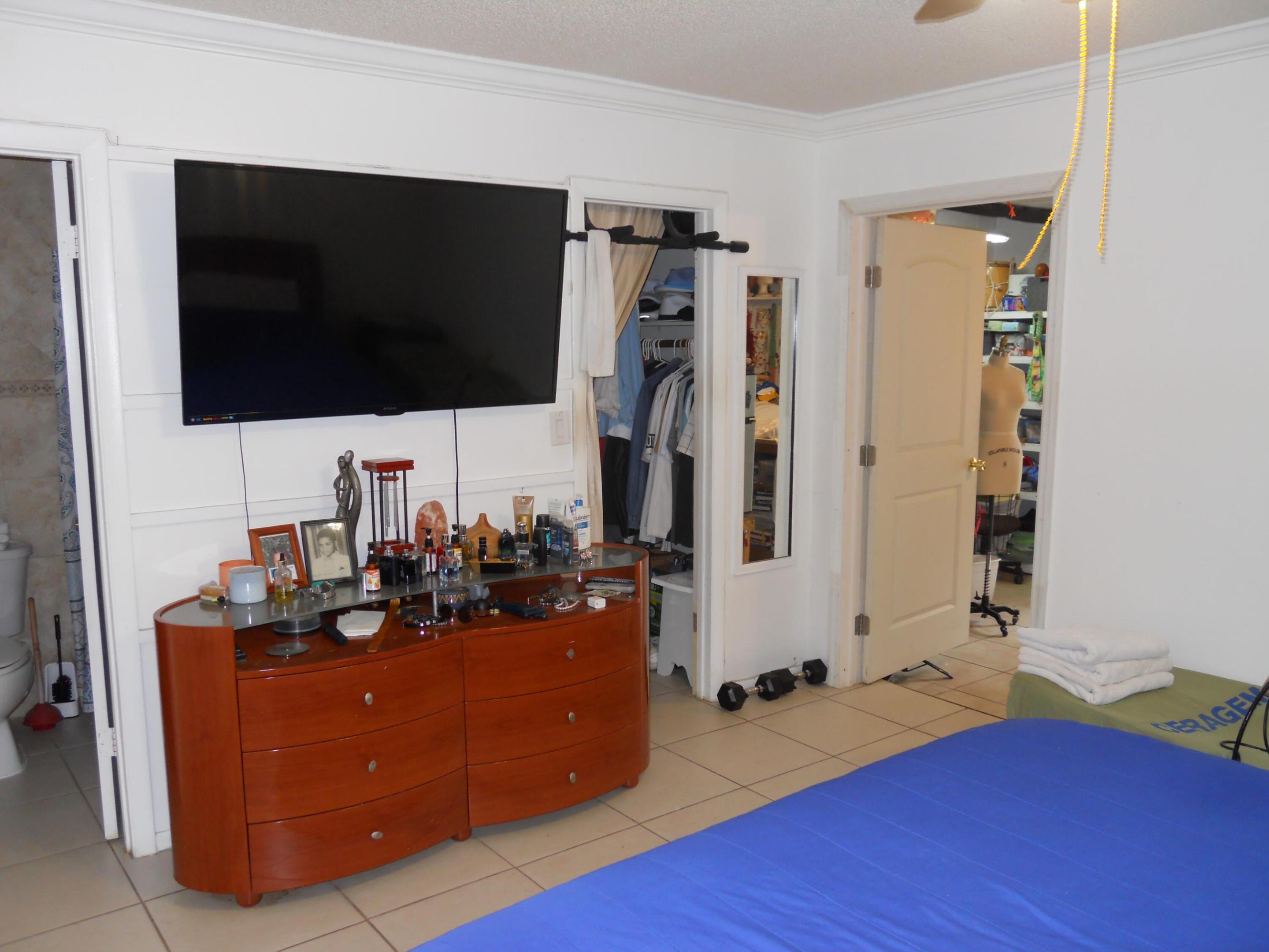 OAKLAND PARK SECOND ADD - Residential